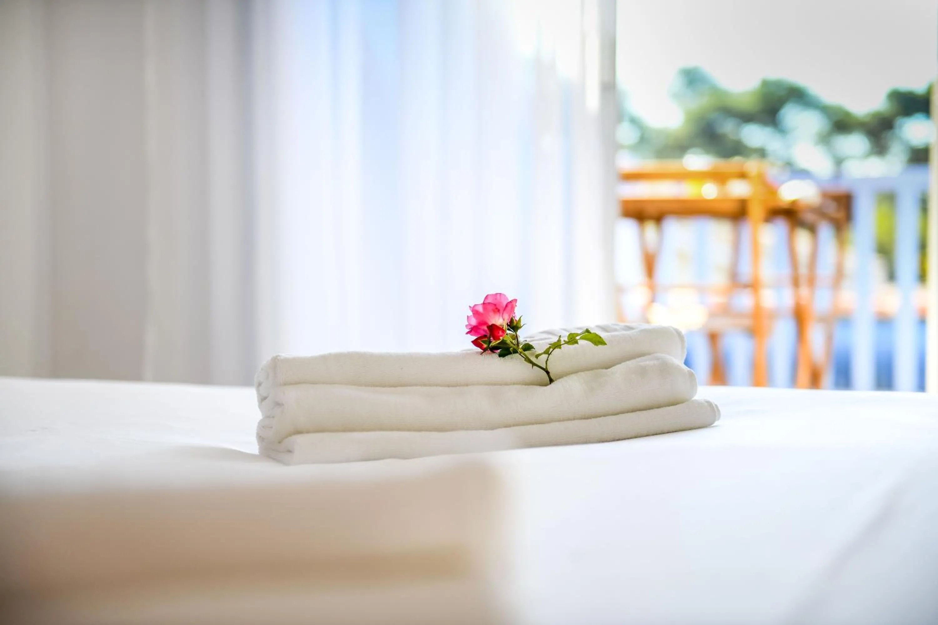 Bed in Les Vagues Hôtel Restaurant