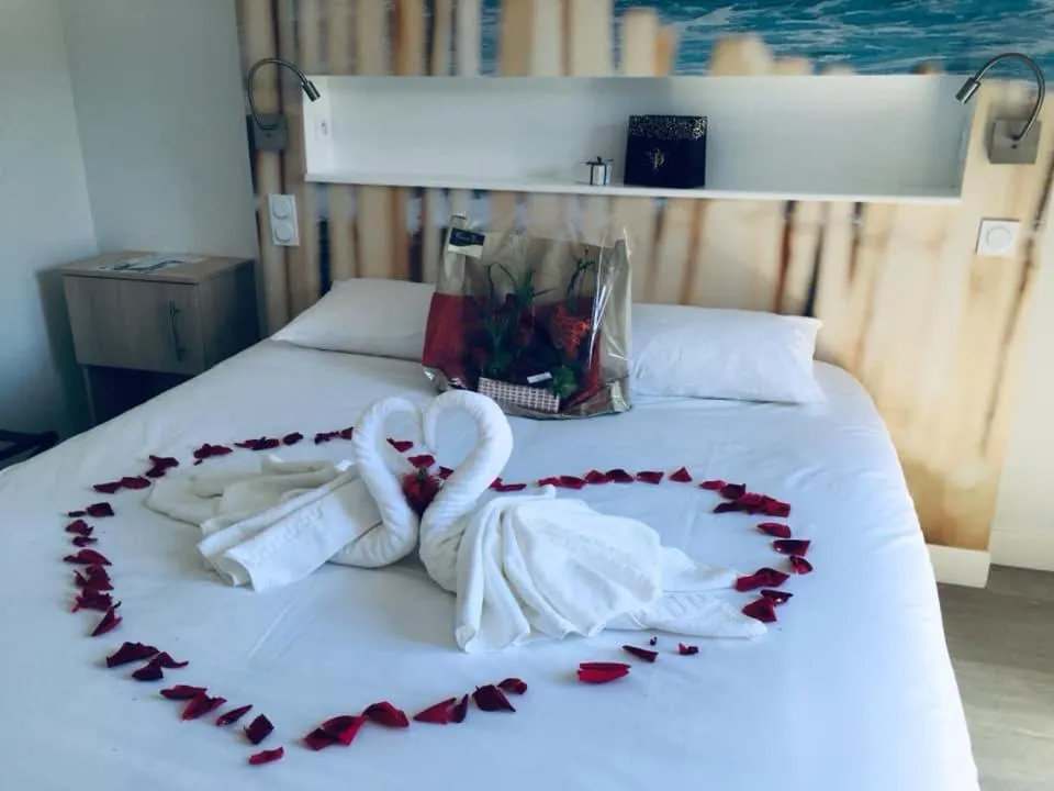 Other, Bed in Les Vagues Hôtel Restaurant