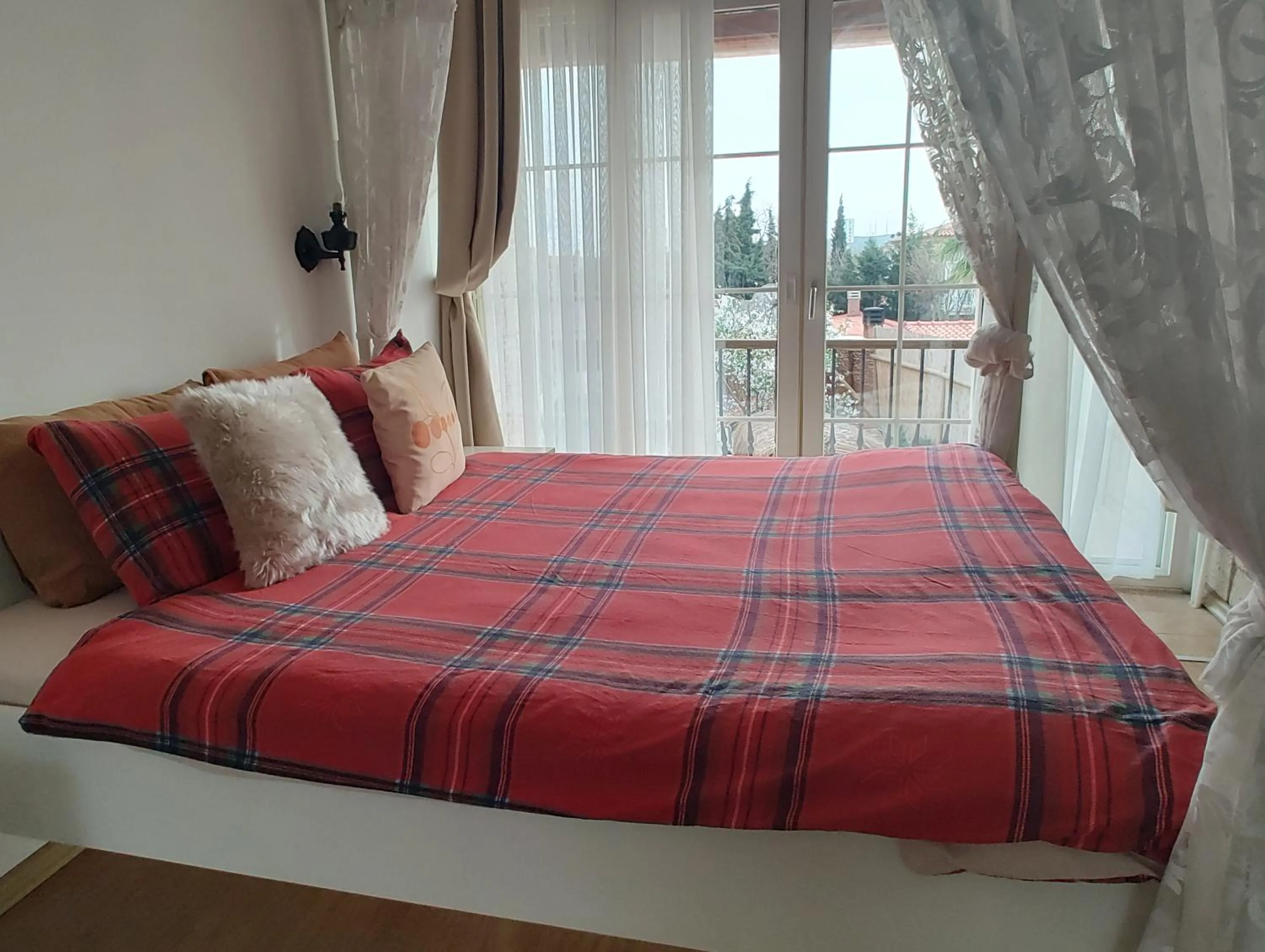 Bed in Kemerlihan Deluxe Hotel