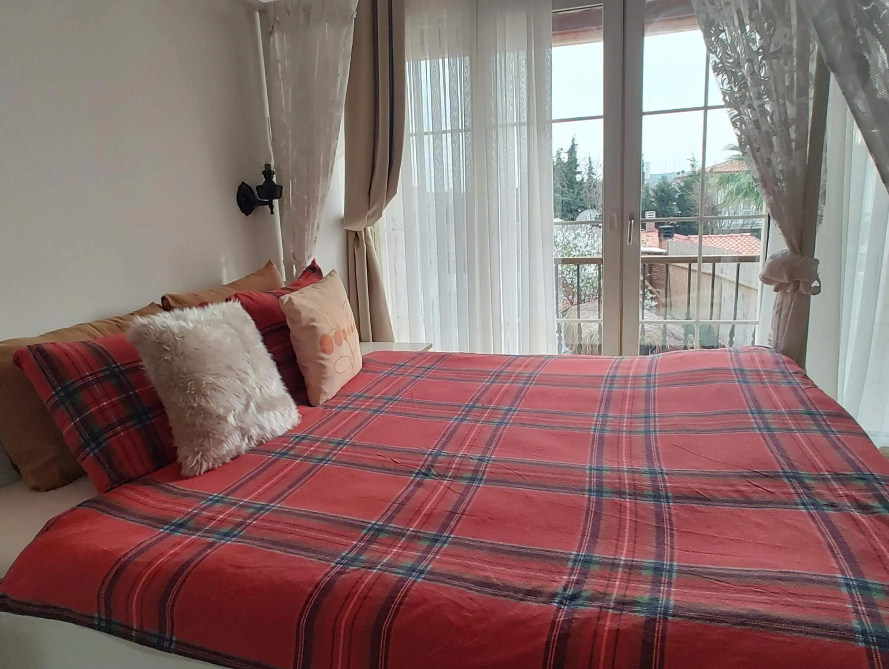 Bed in Kemerlihan Deluxe Hotel