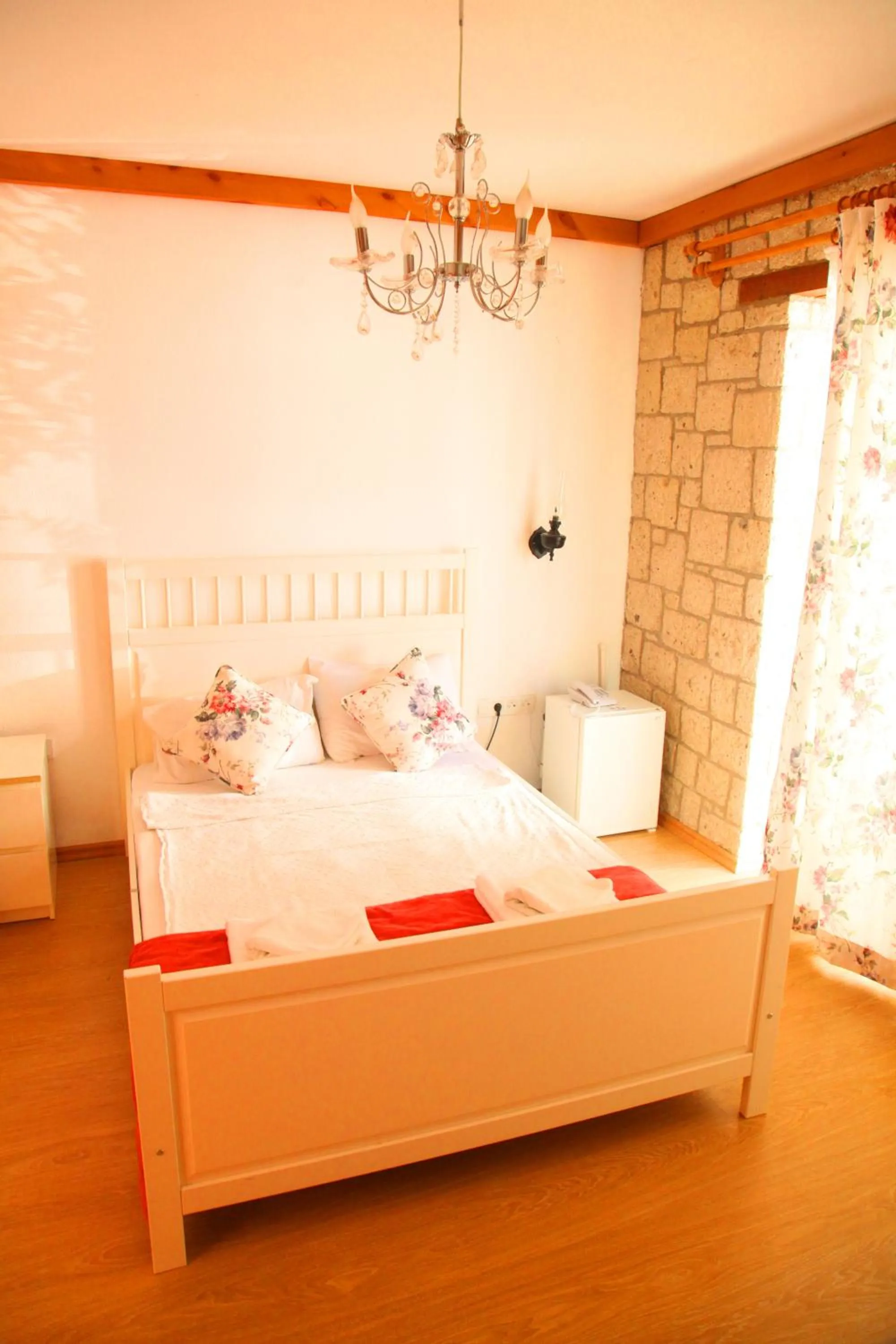 Bed in Kemerlihan Deluxe Hotel