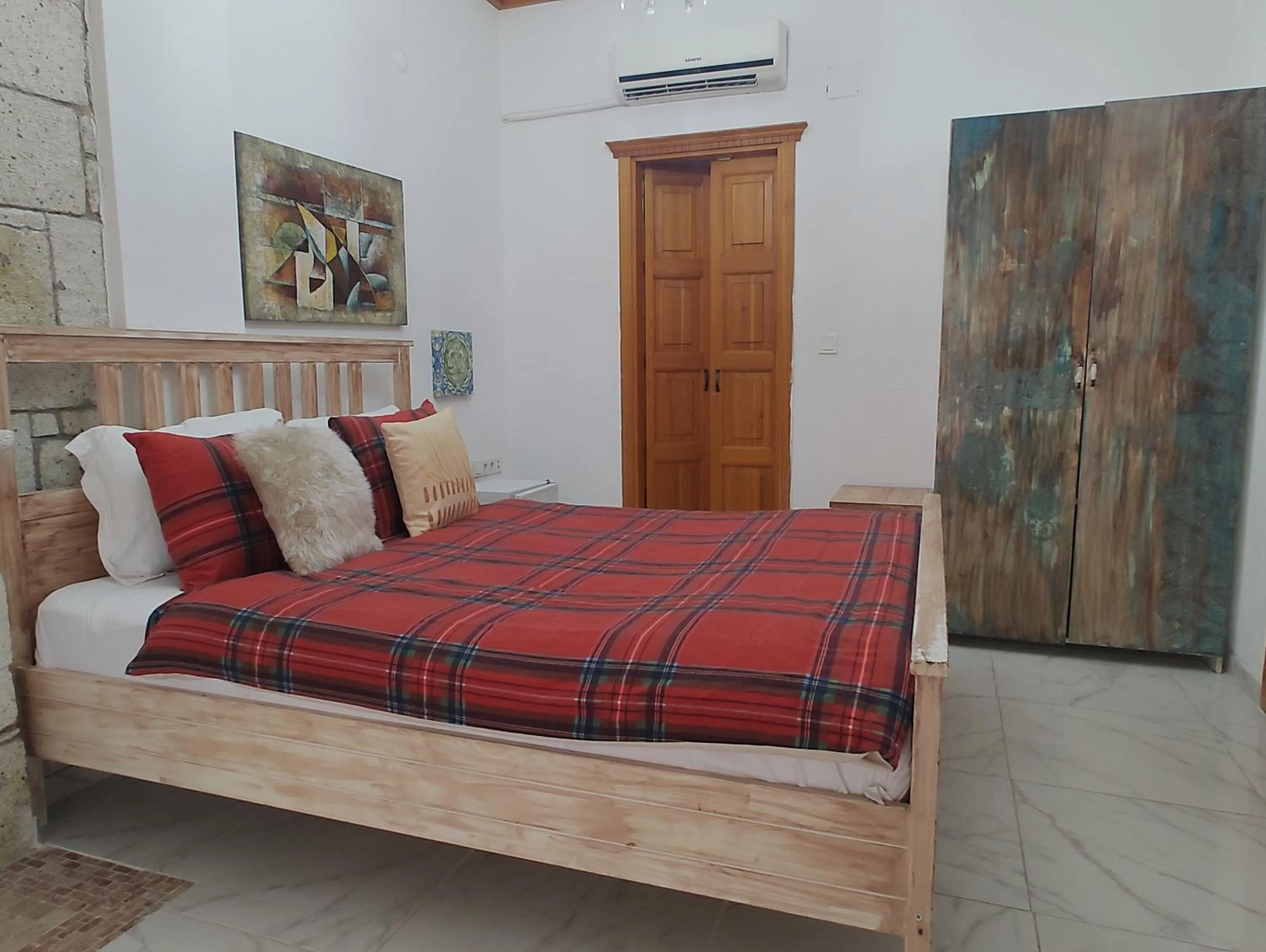 Bedroom, Bed in Kemerlihan Deluxe Hotel