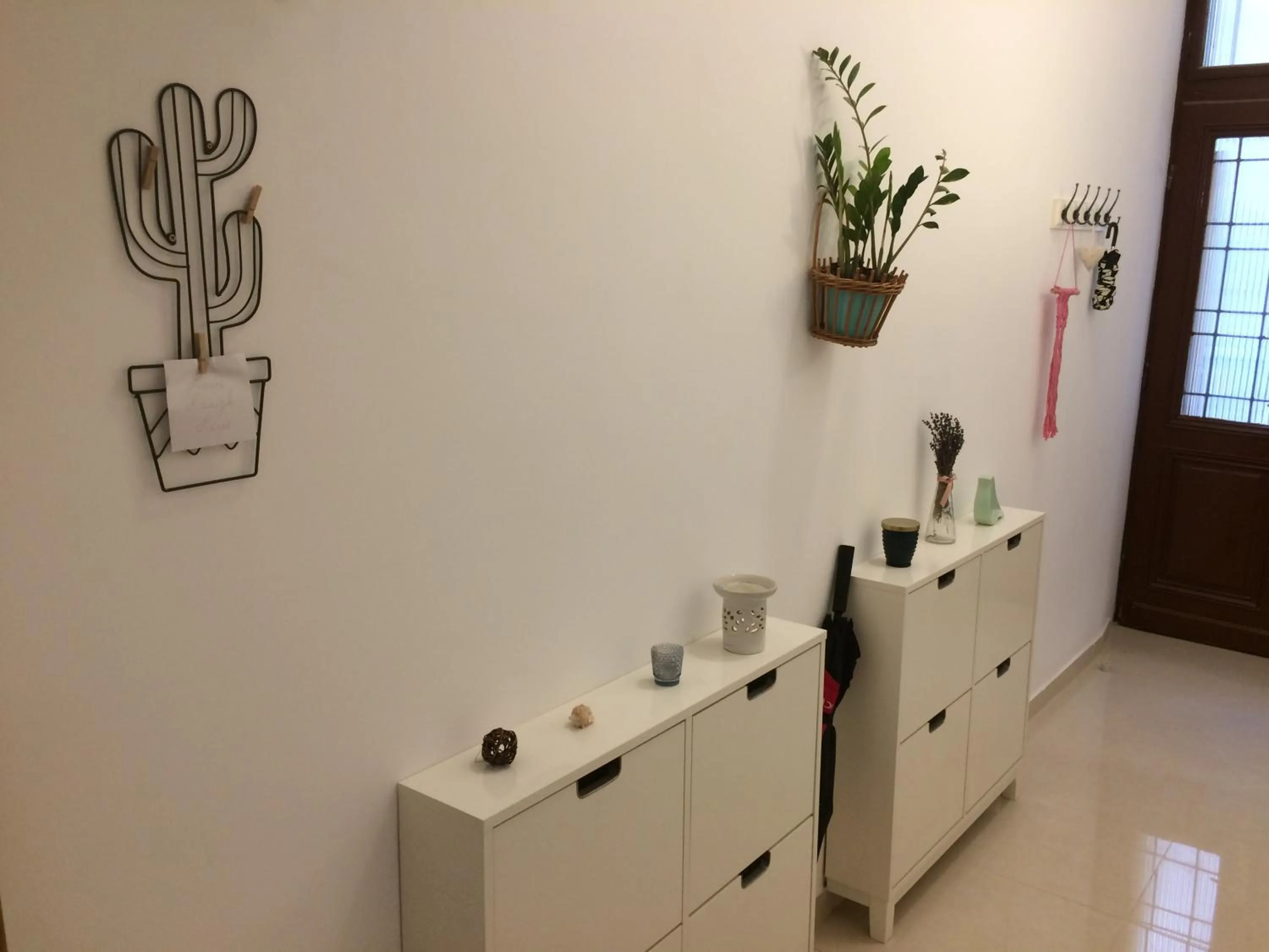 hair dresser in Zen Hostel by Central Market