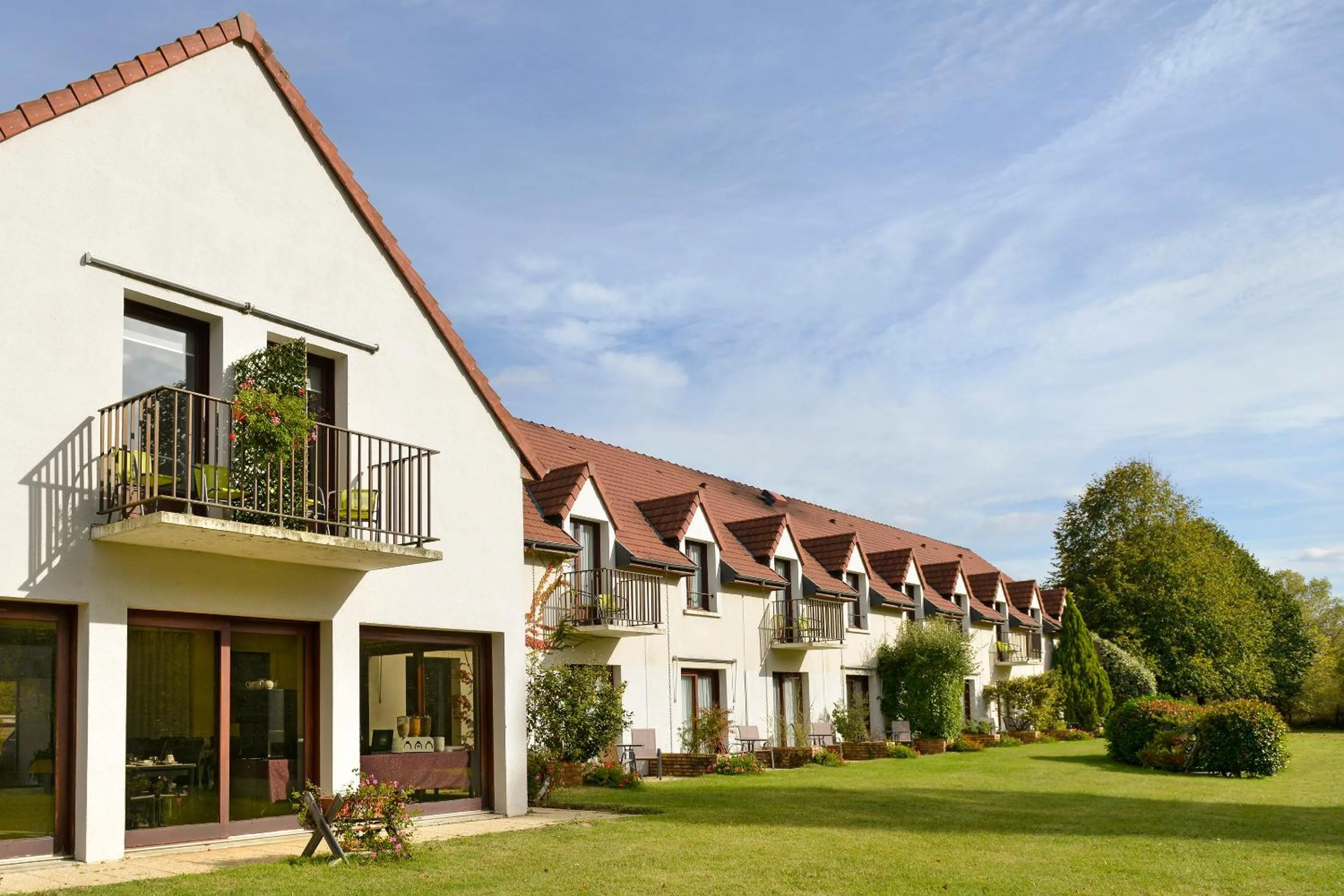 Garden in Logis Le Relais De Pouilly