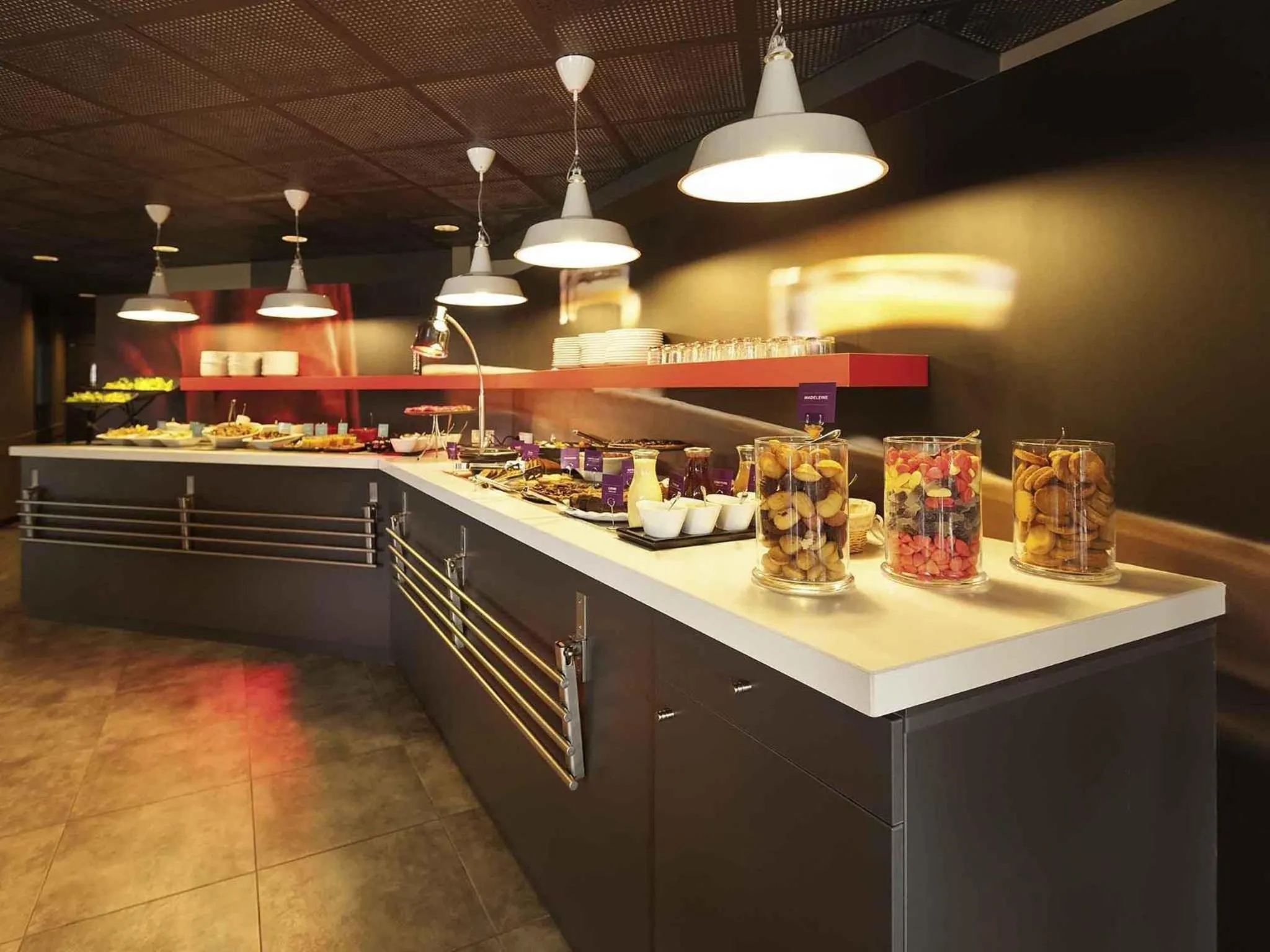 Restaurant/places to eat in Ibis Évry-Courcouronnes