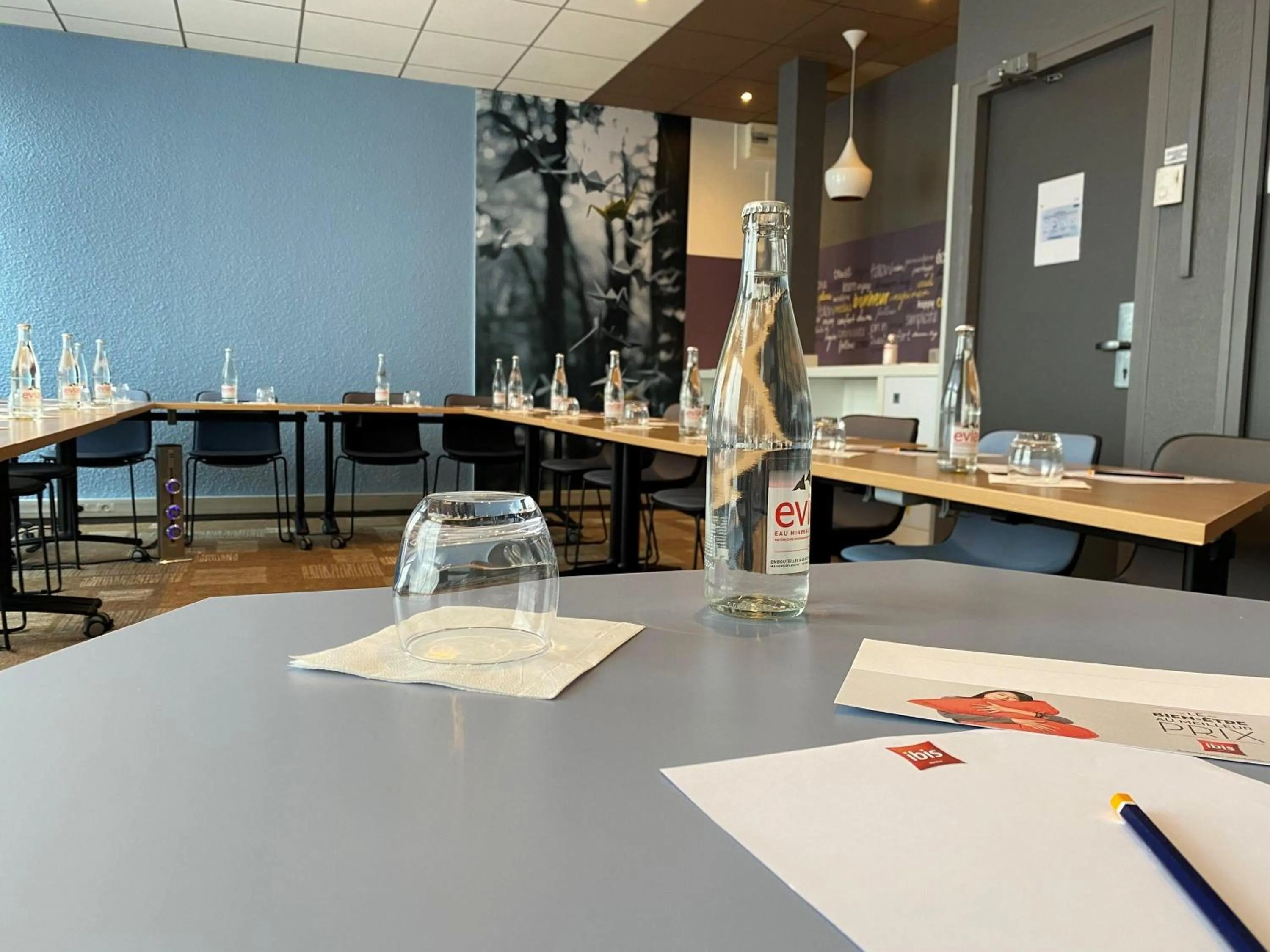 Meeting/conference room in Ibis Évry-Courcouronnes