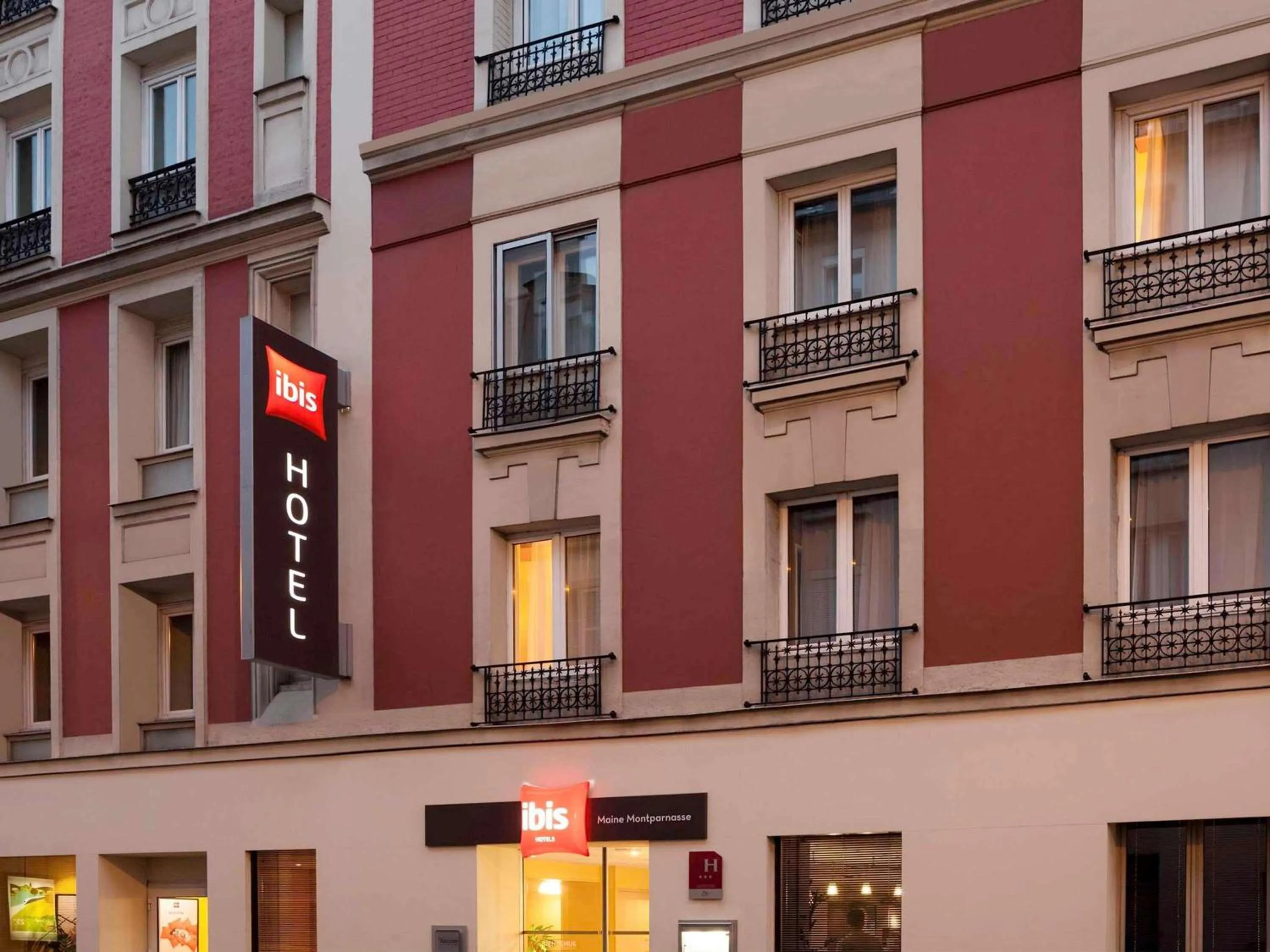 Property building in ibis Maine Montparnasse