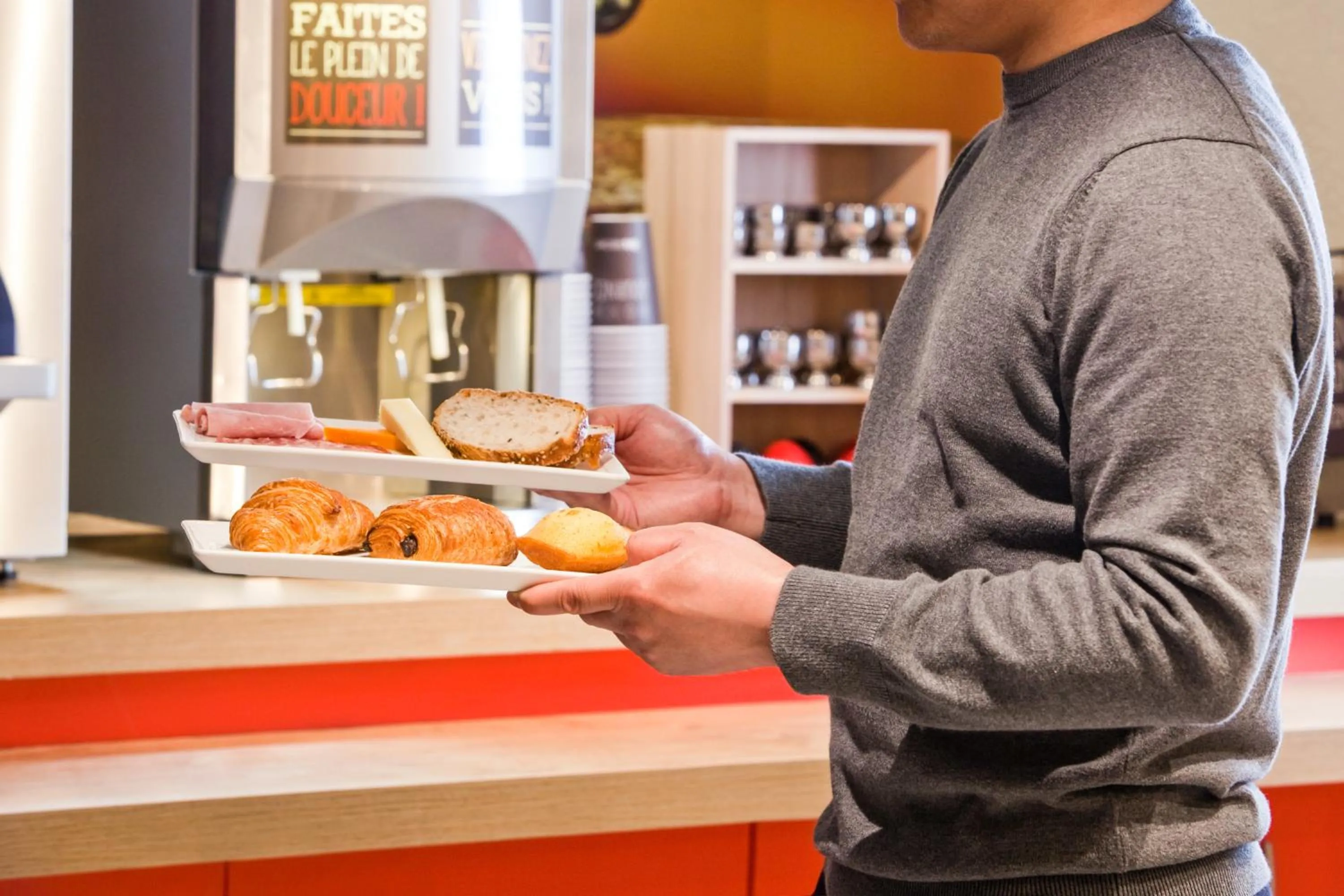 Buffet breakfast in ibis Maine Montparnasse