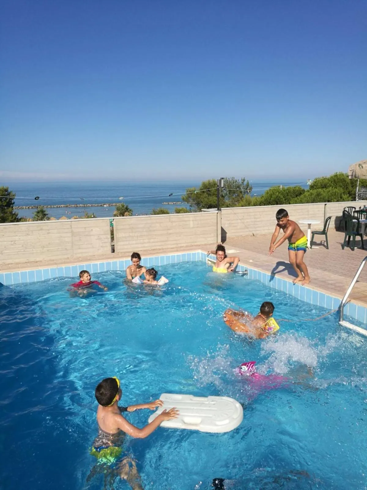 Swimming pool in Hotel Nel Pineto