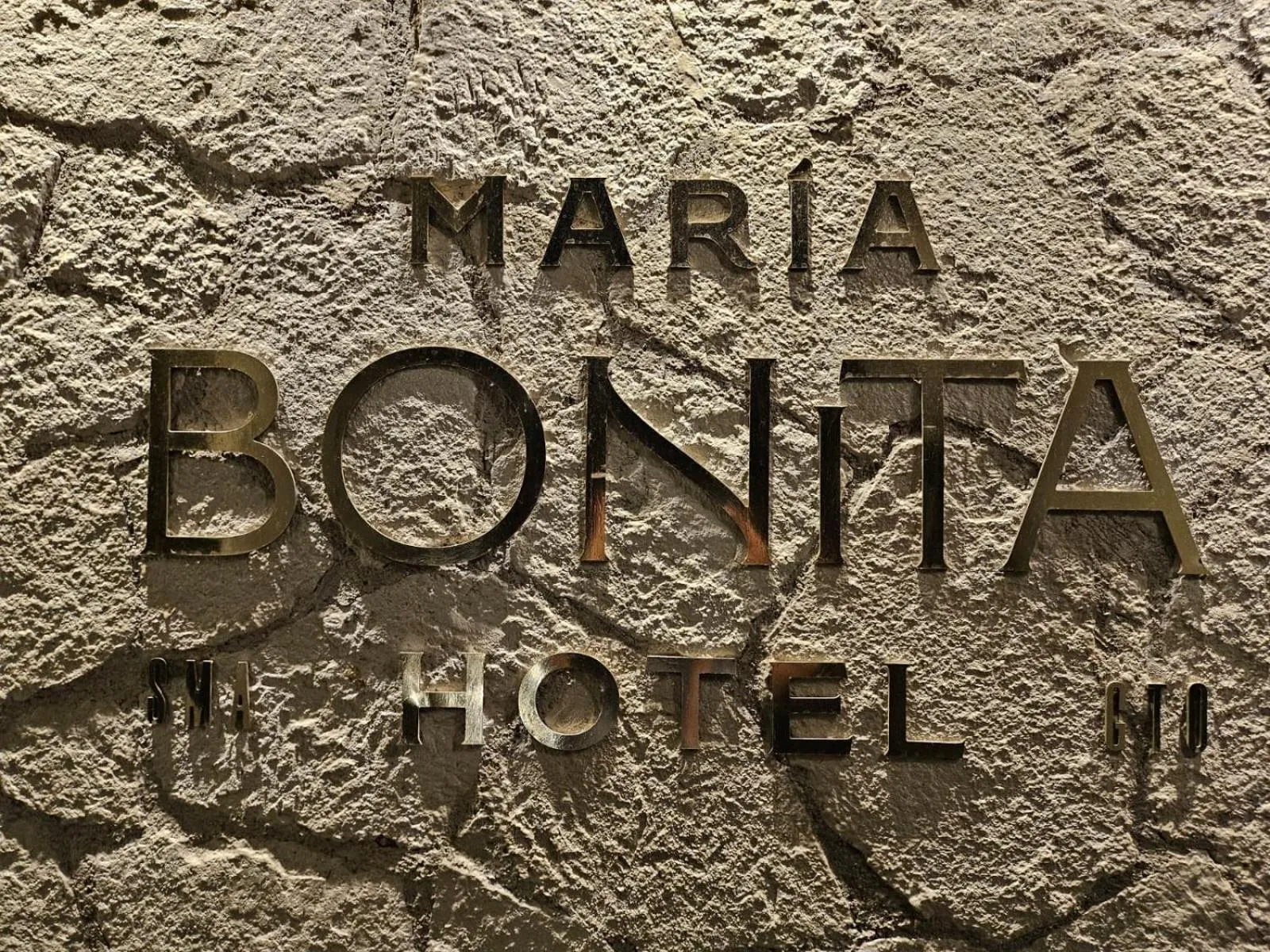 Logo/Certificate/Sign in Hotel Maria Bonita
