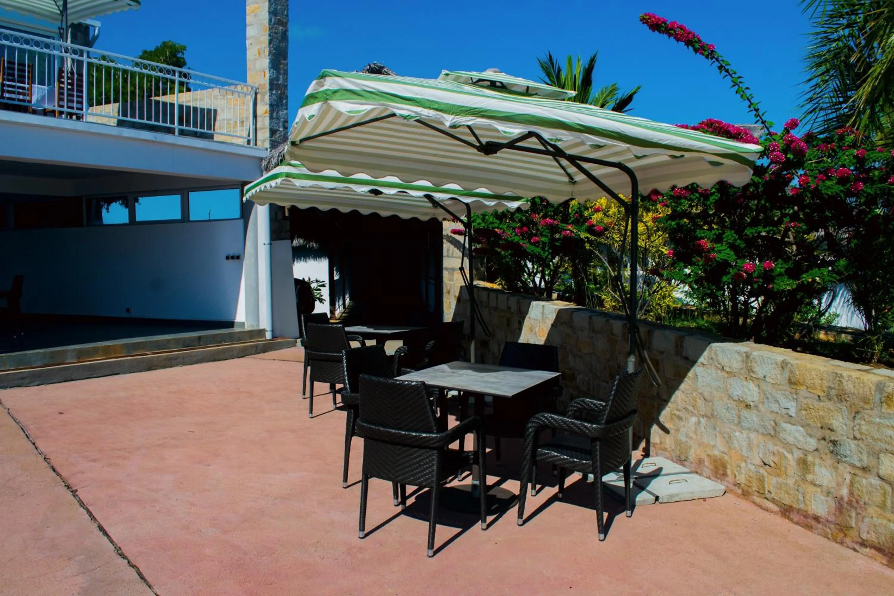 Restaurant/places to eat in Orangea Beach Resort