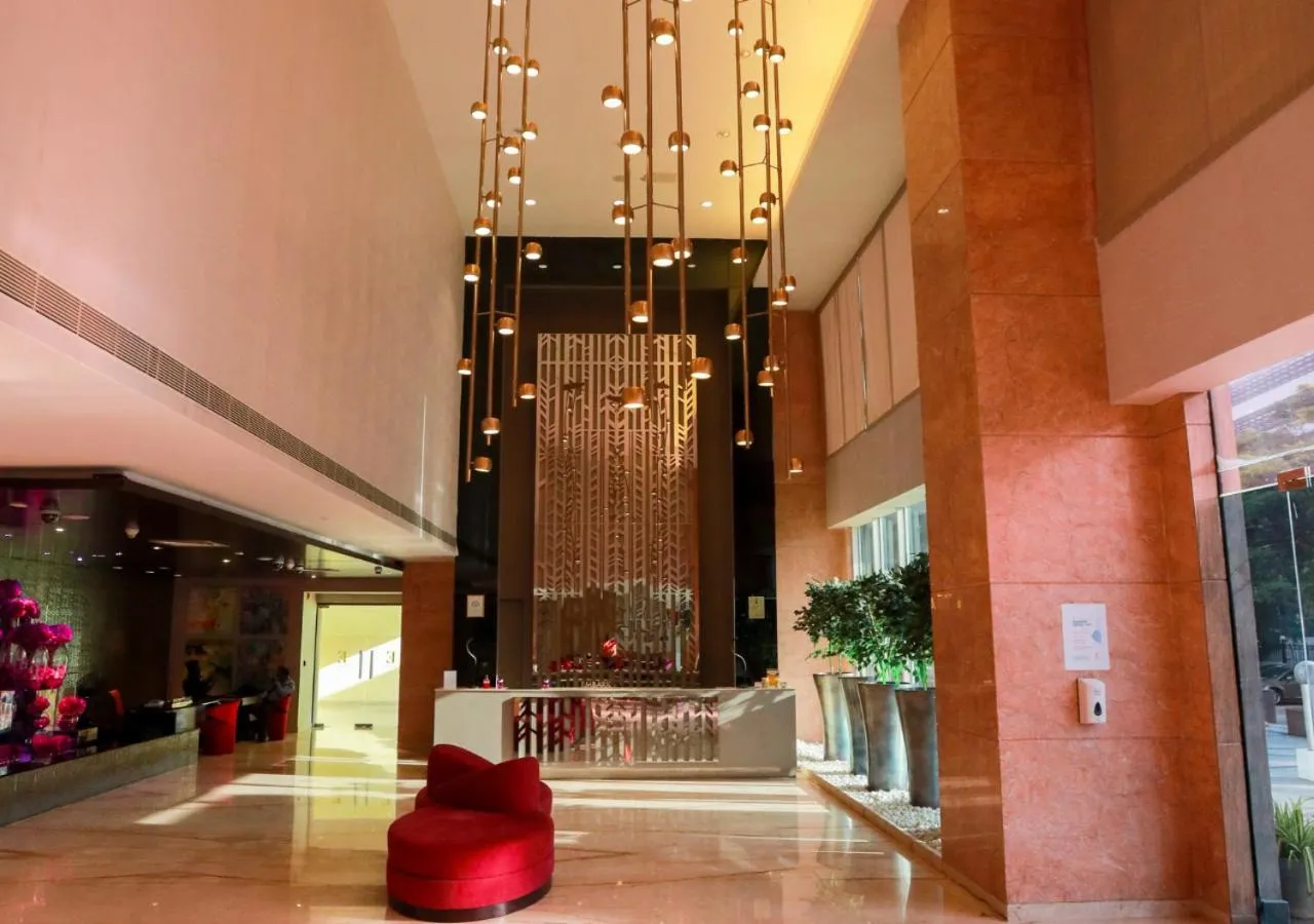 Lobby or reception in E Hotel
