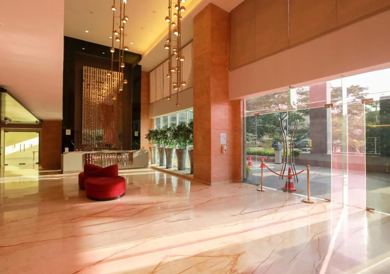 Lobby or reception in E Hotel