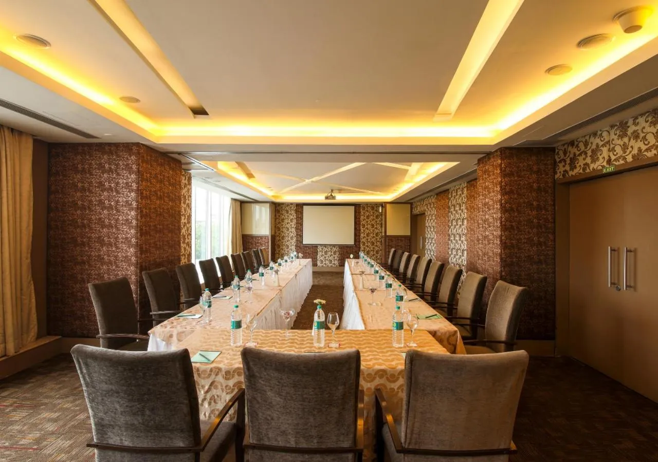 Banquet/Function facilities in E Hotel