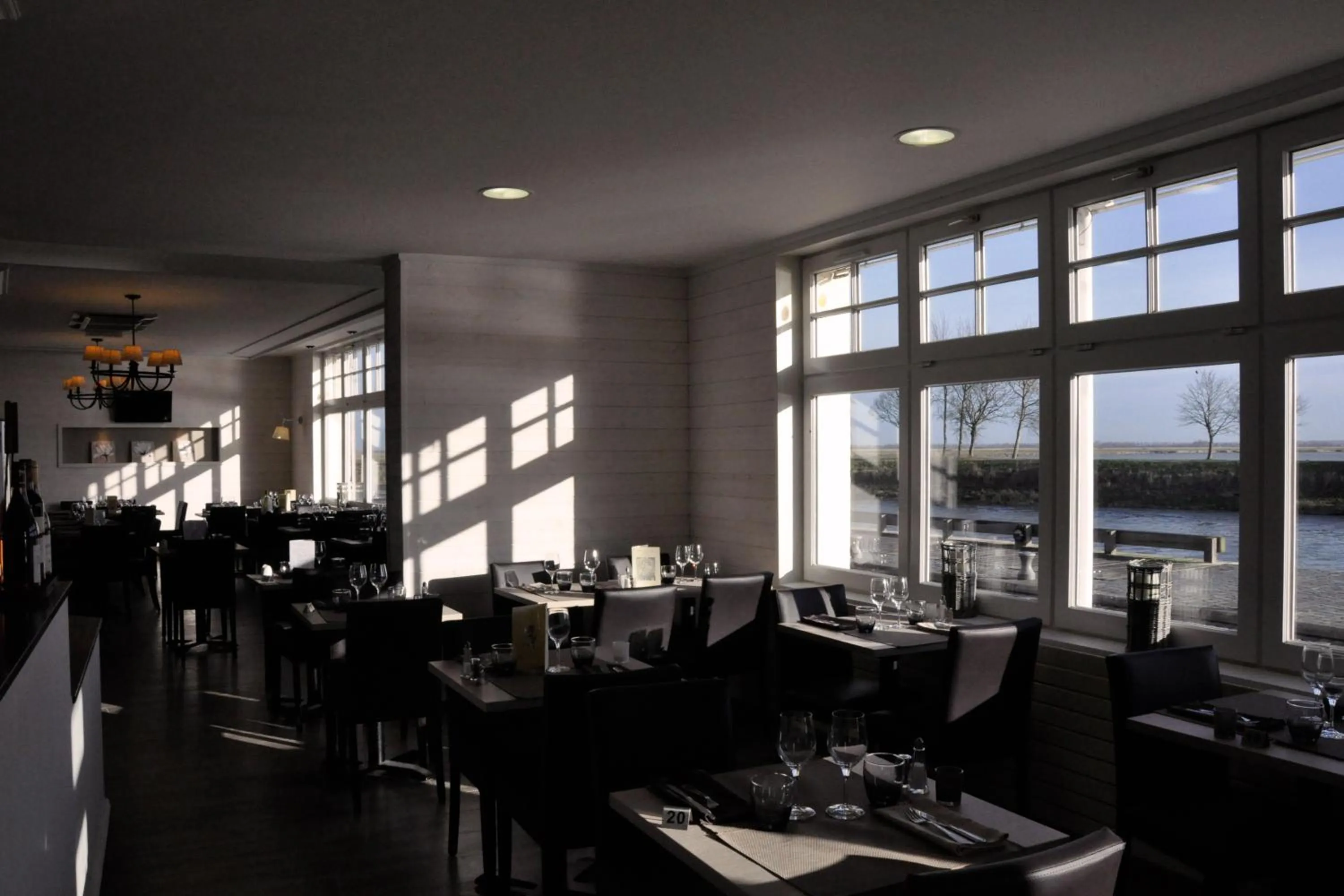 Restaurant/places to eat in Hotel du Port et des Bains