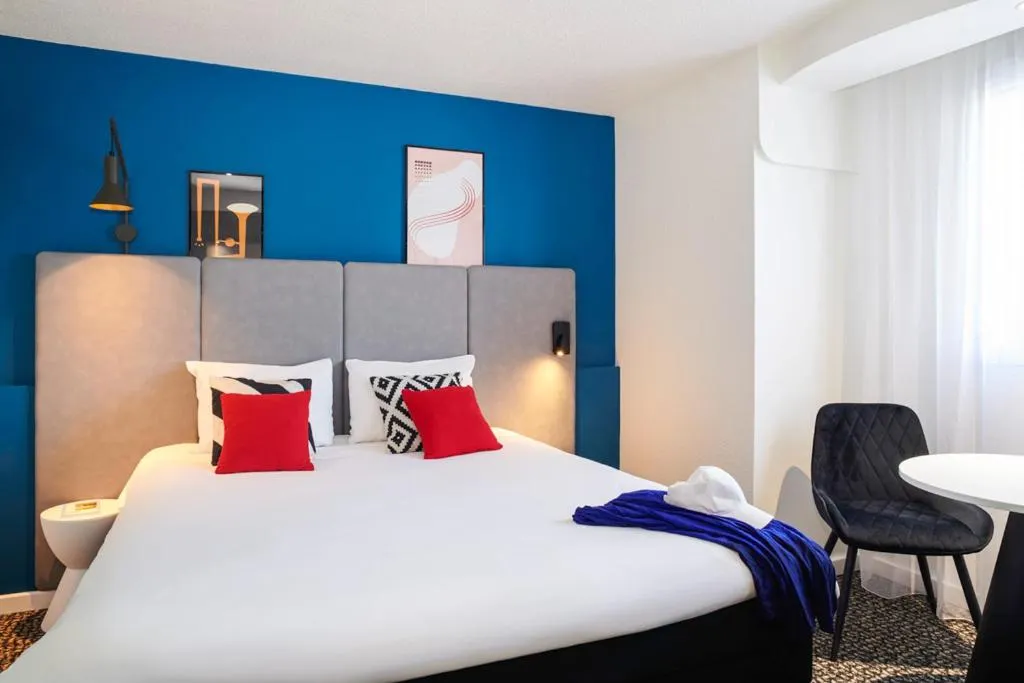 Bed in ibis Saint-Nazaire - Trignac