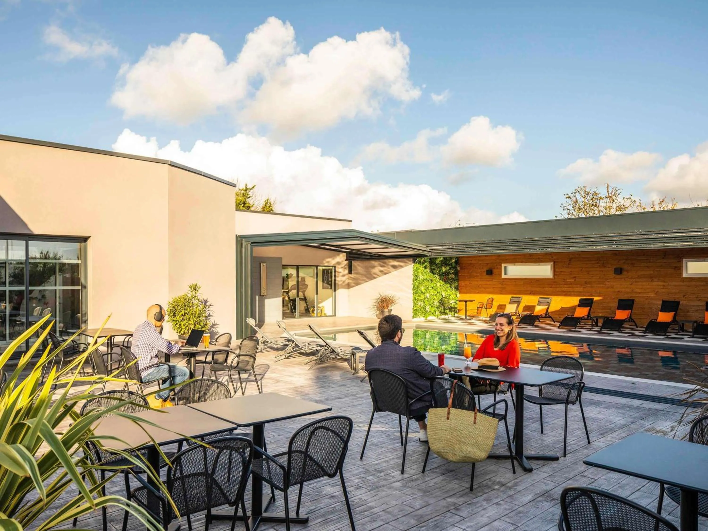 Lounge or bar in ibis Saint-Nazaire - Trignac