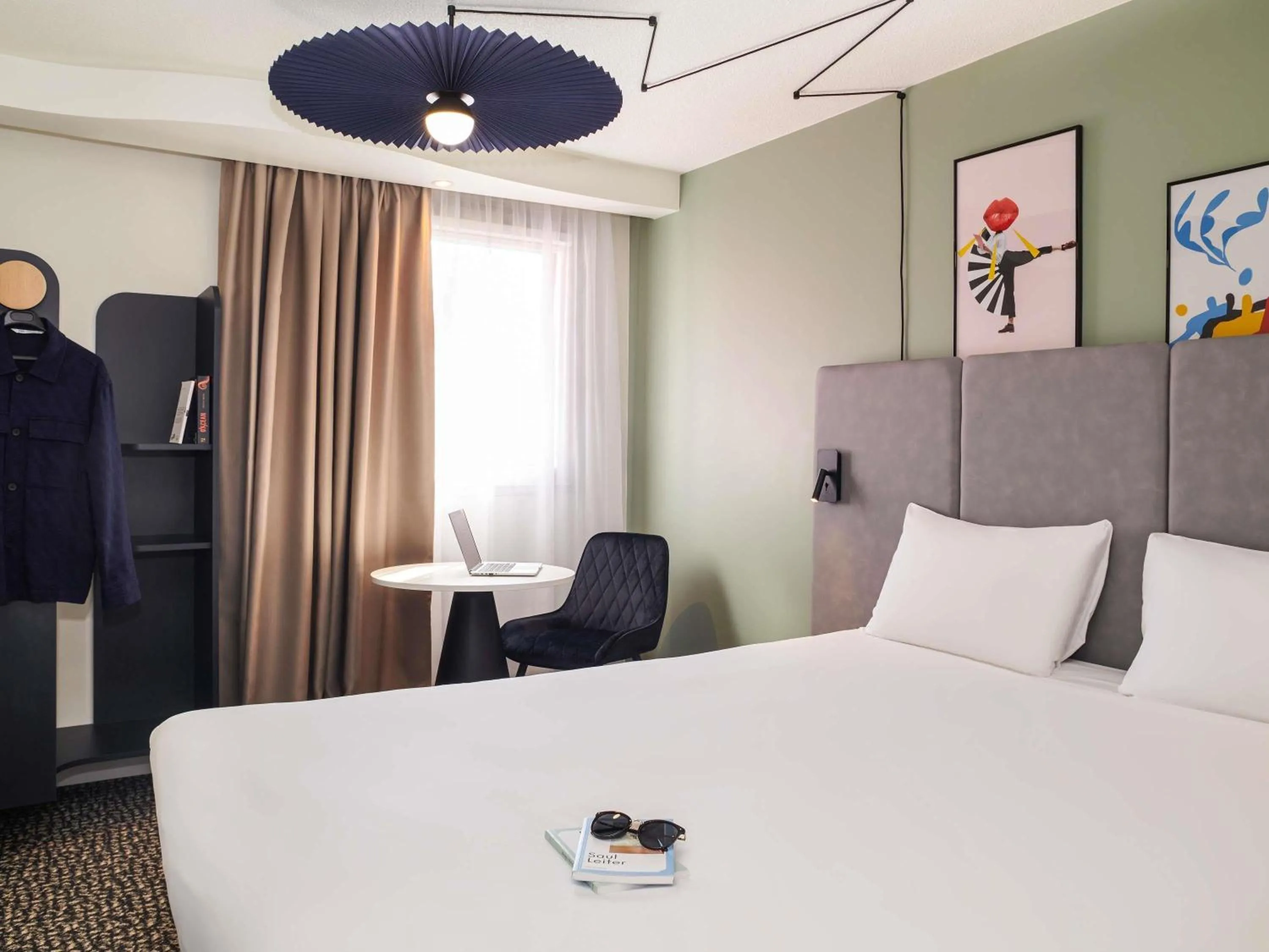 Bedroom, Bed in ibis Saint-Nazaire - Trignac