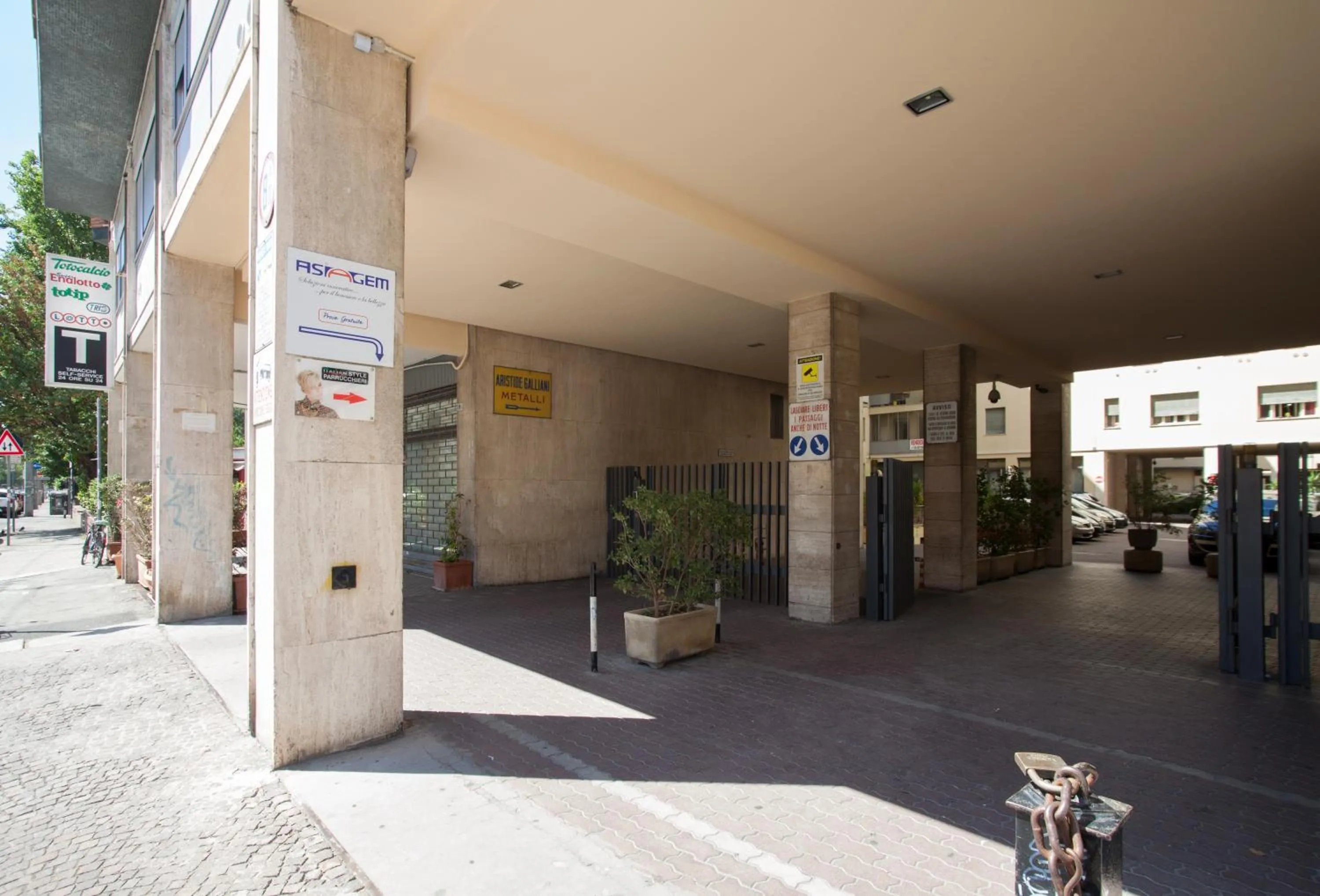 Astoria Deluxe rooms