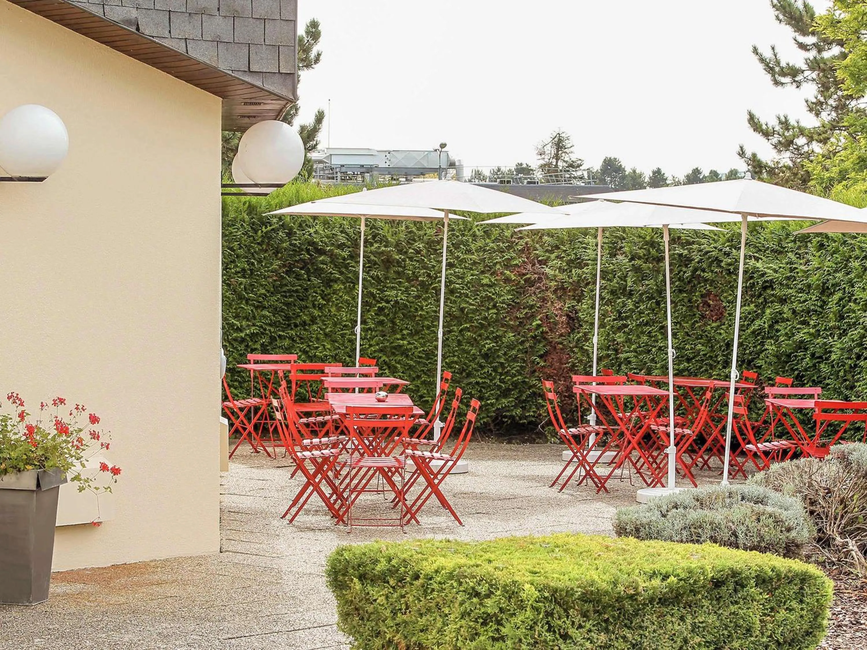 Property building in ibis Chalons en Champagne