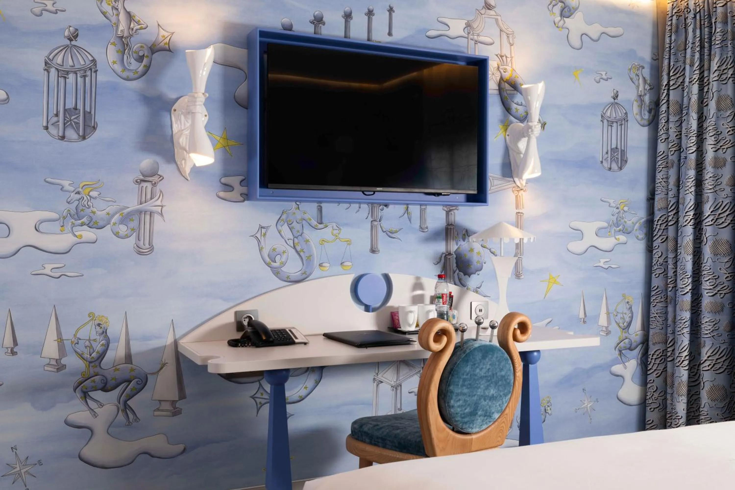 Bedroom in Hôtel Le Magnifique Ex Hôtel Le M