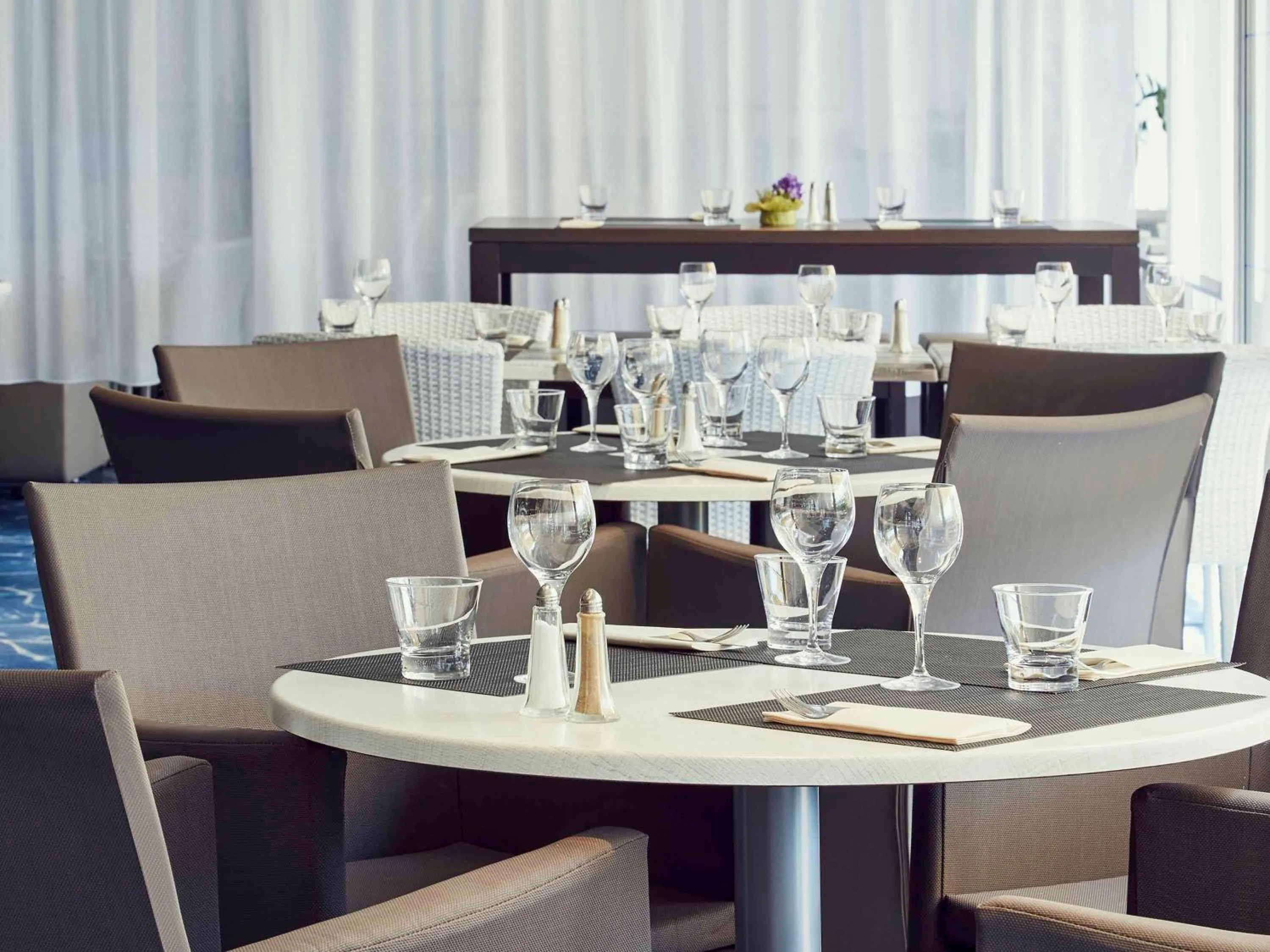 Restaurant/places to eat in ibis Styles Marseille Aéroport