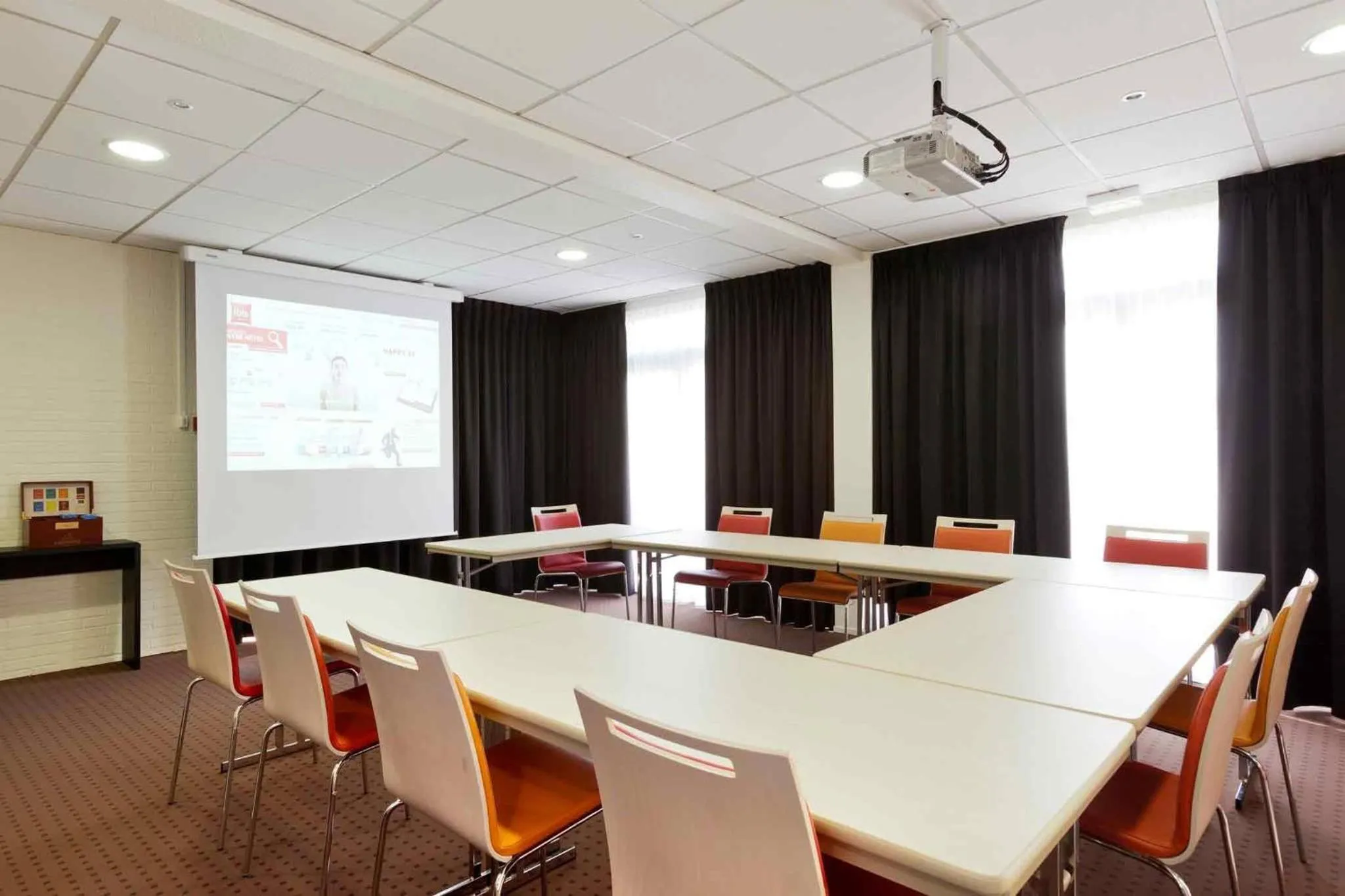 Meeting/conference room in ibis Aulnay Paris Nord Expo