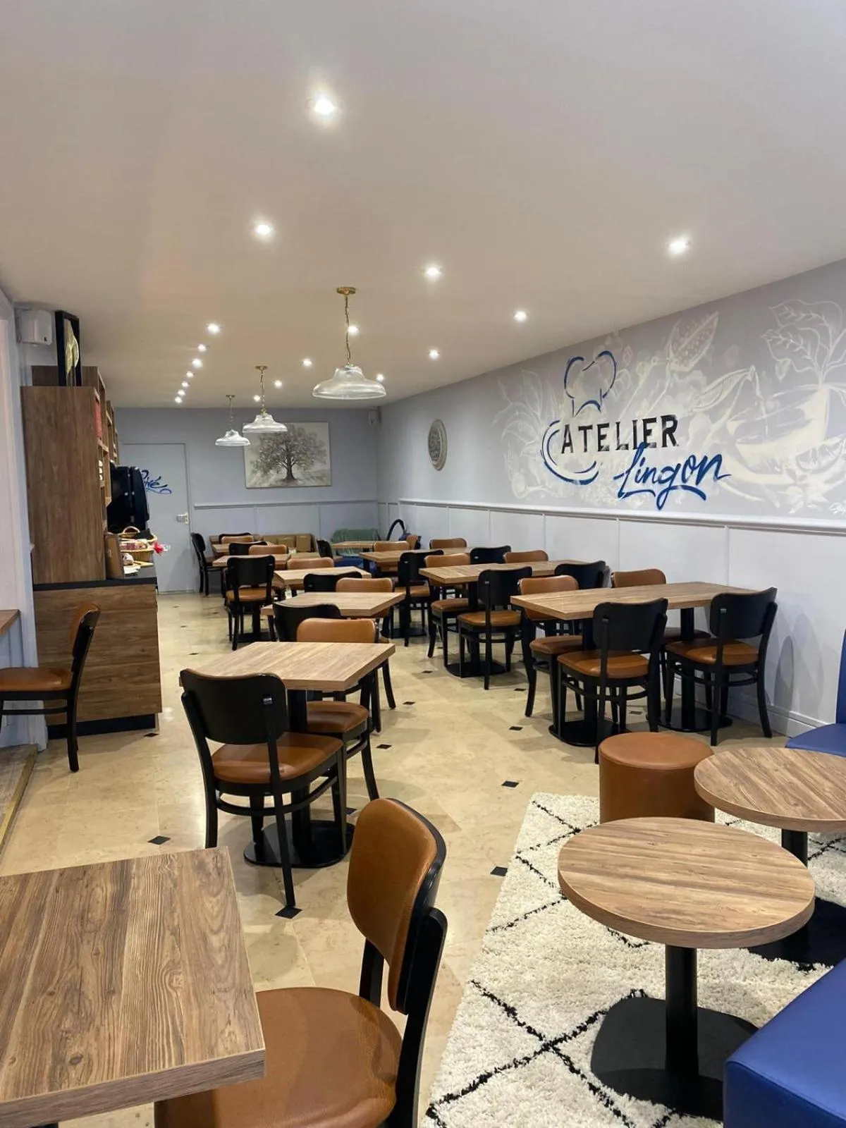 Breakfast in Logis Grand Hôtel De L'Europe