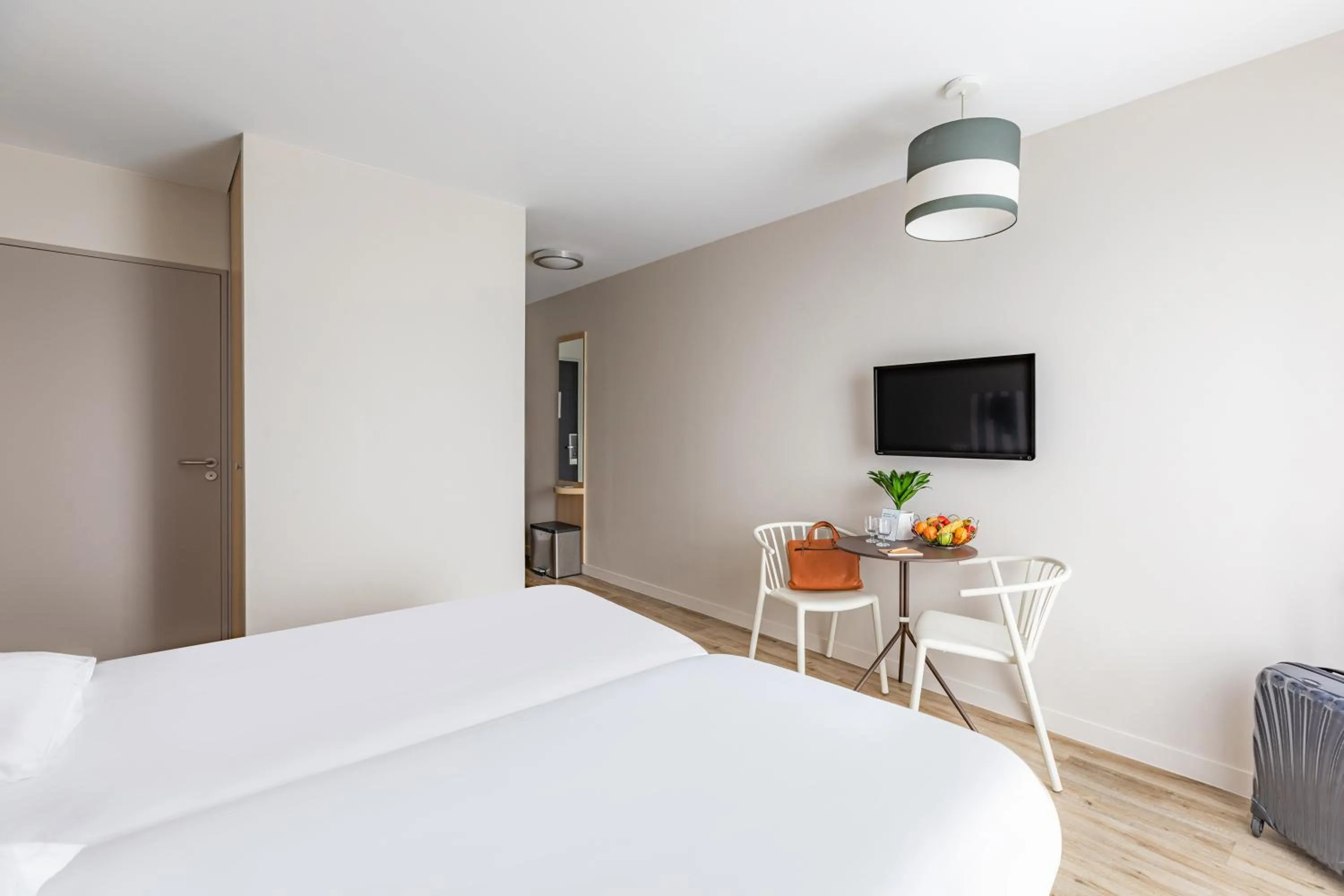 Bedroom, Bed in Appart'City Classic Reims Parc des Expositions