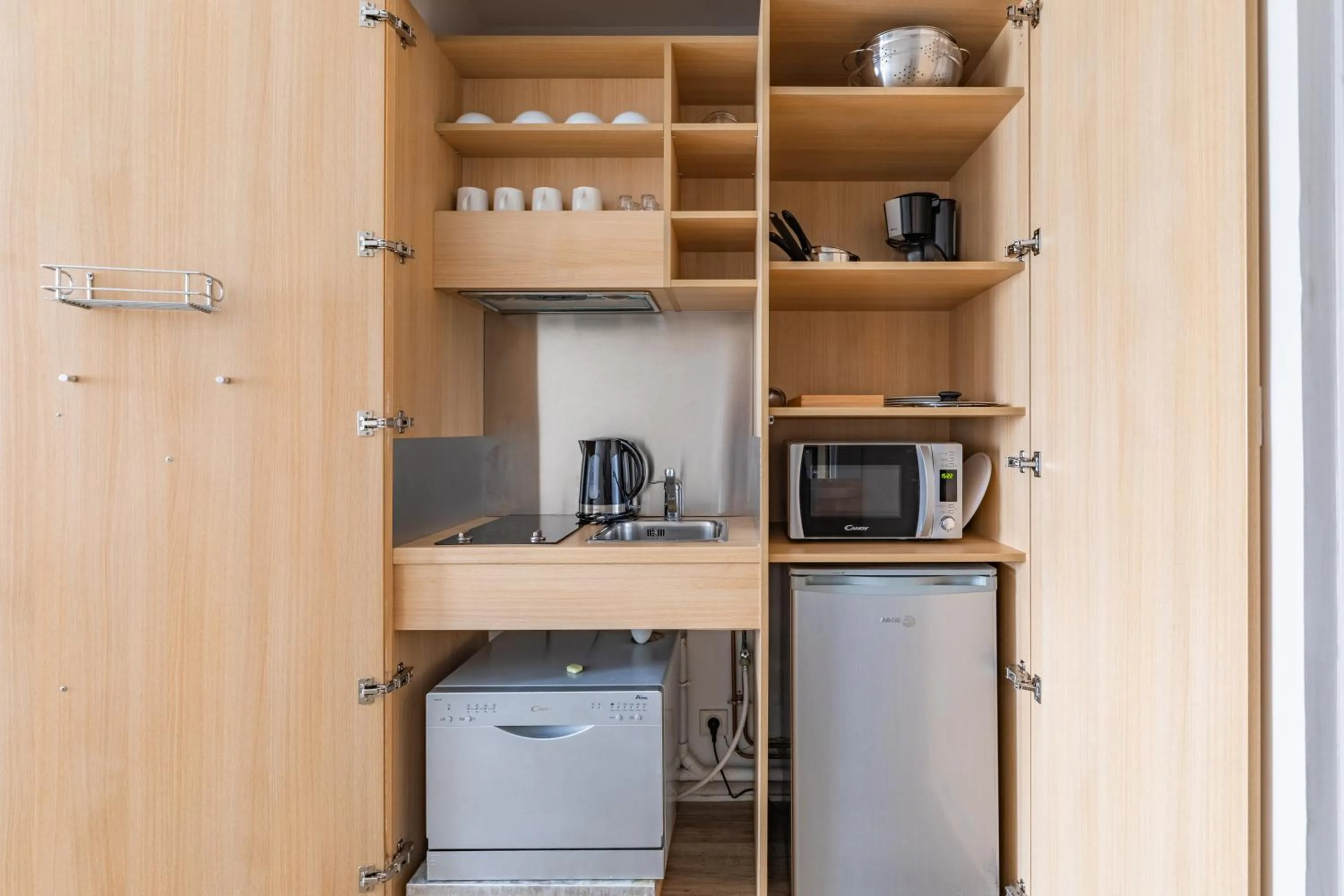 Kitchen or kitchenette in Appart'City Classic Reims Parc des Expositions