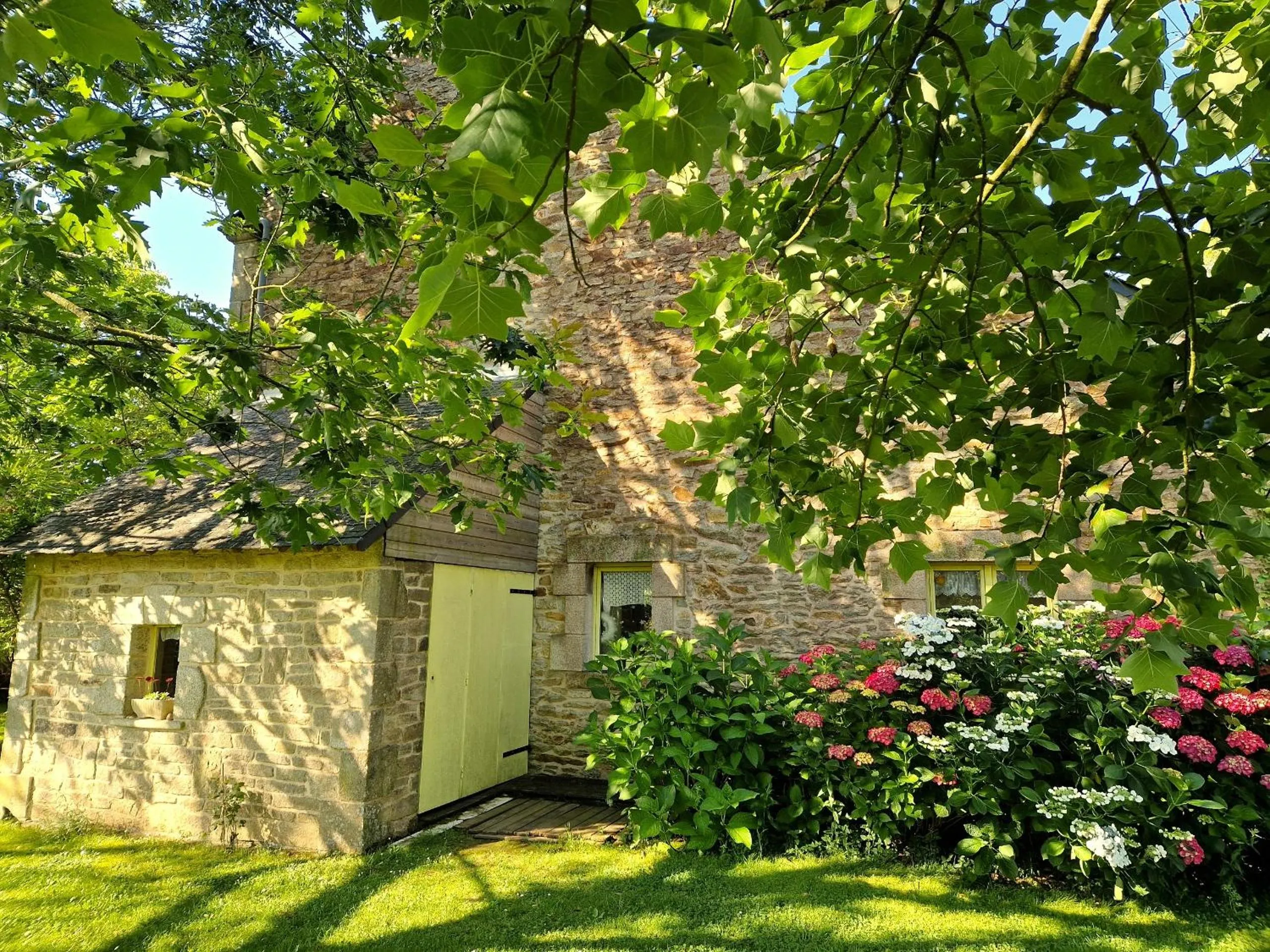 Garden in LONGERE DE NIVINEN