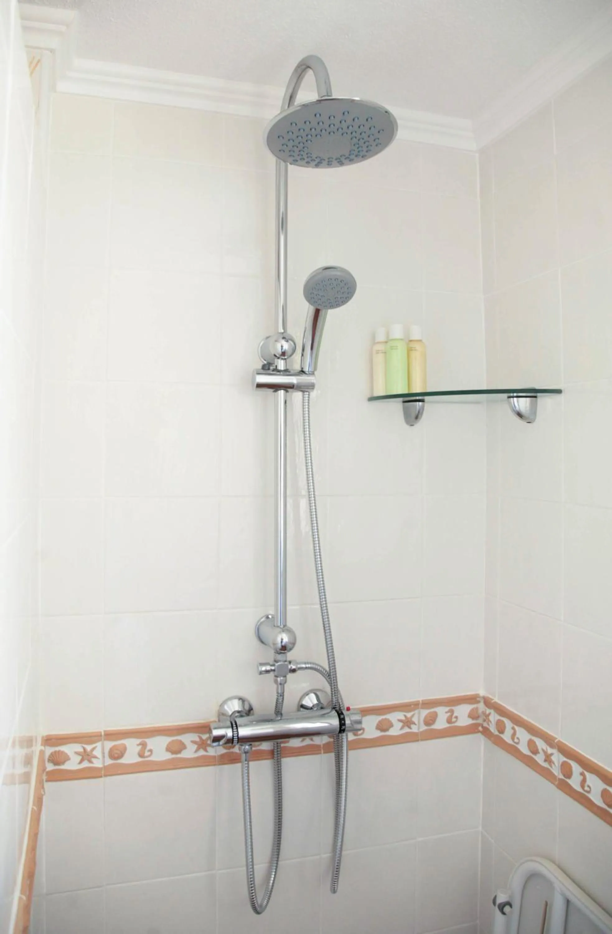Shower in Casa Lanjaron