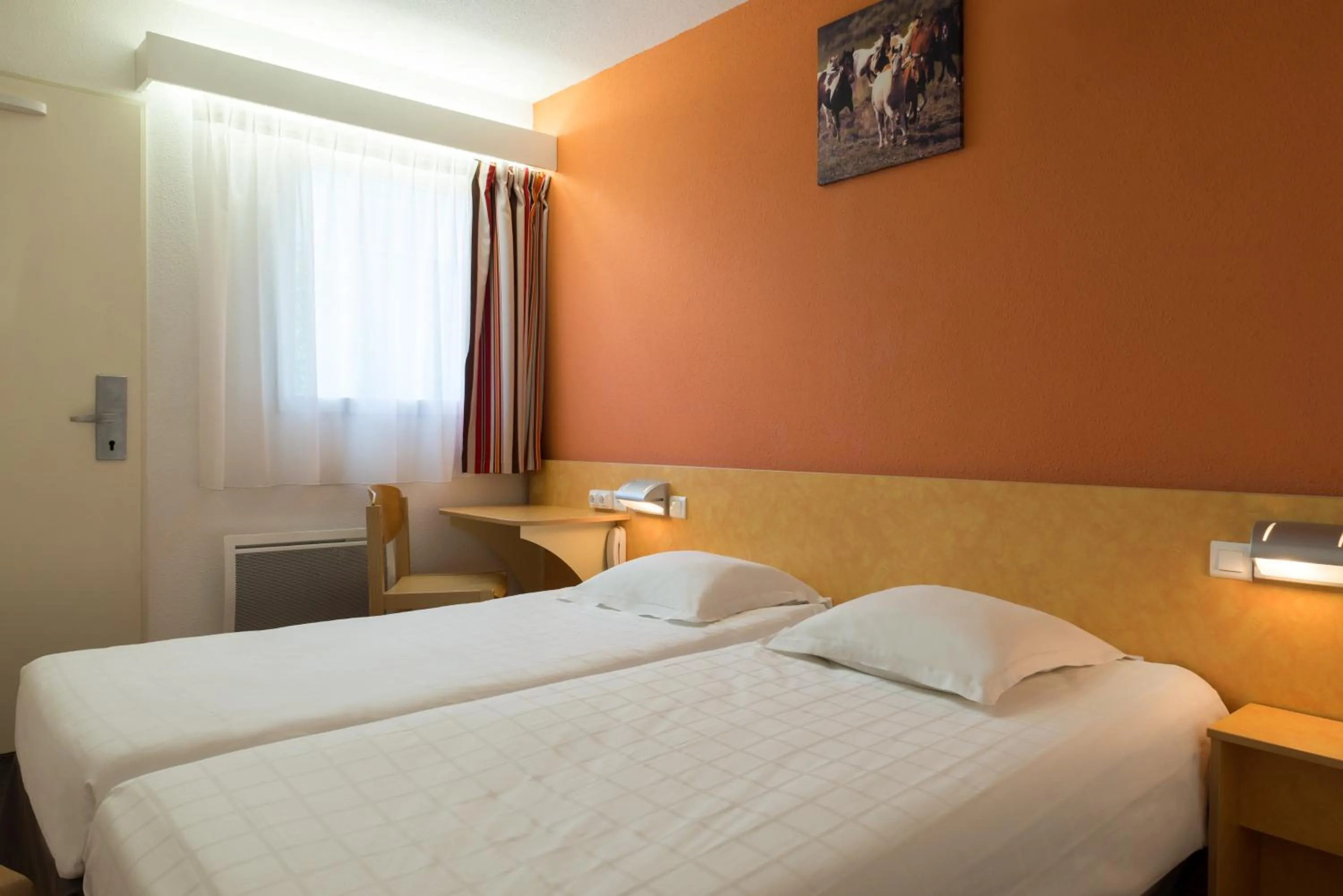 Bed in The Originals Access, Hôtel Saint-Flour