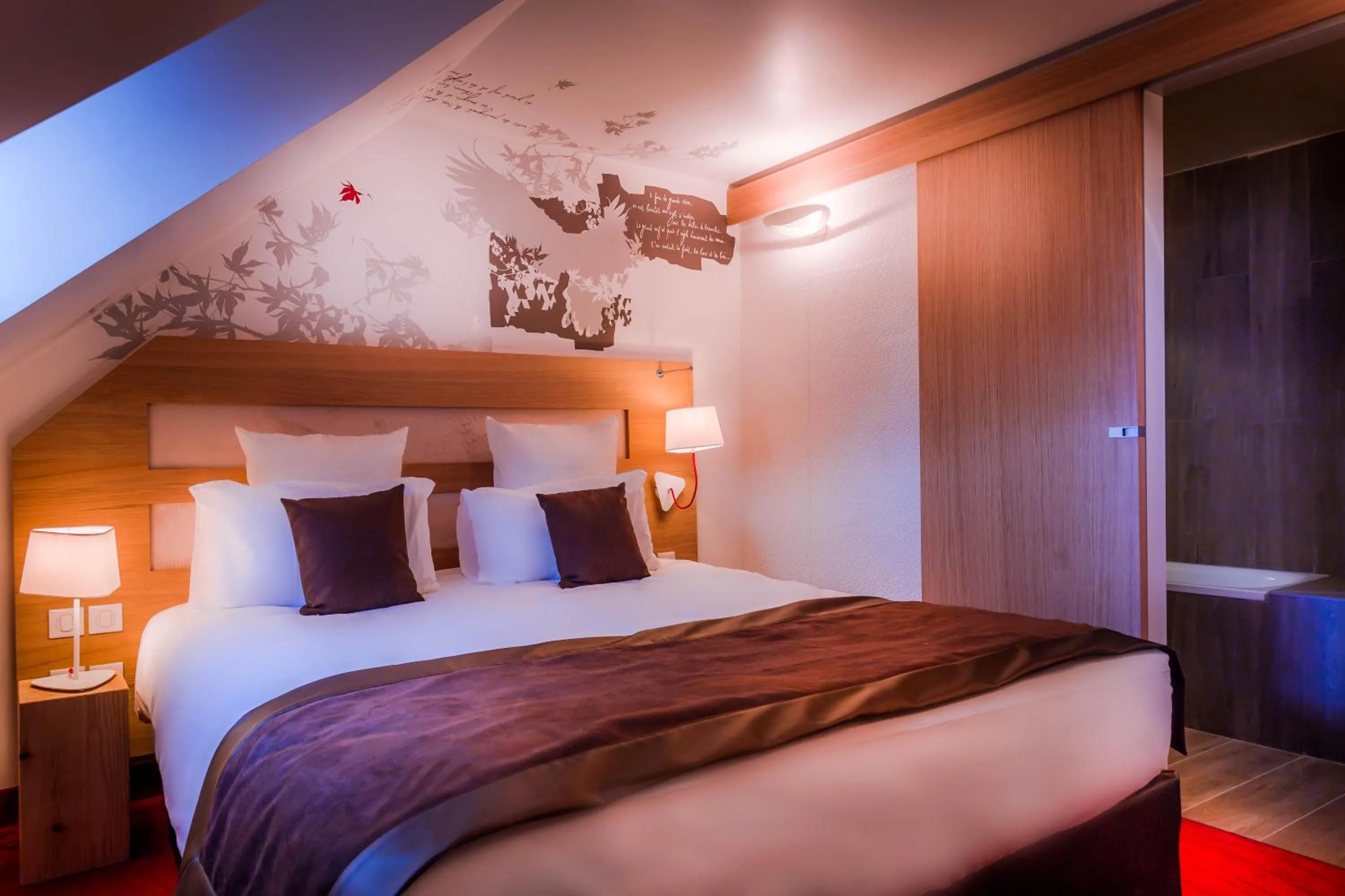 Photo of the whole room, Bed in Le Grand Aigle Hotel & Spa****