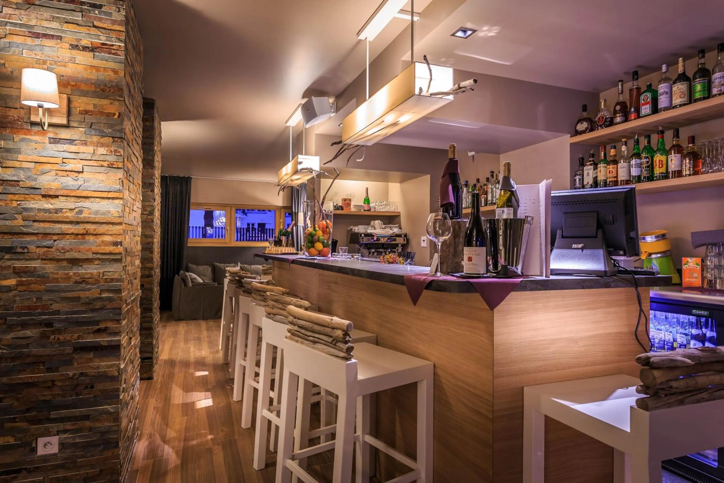 Lounge or bar in Le Grand Aigle Hotel & Spa****