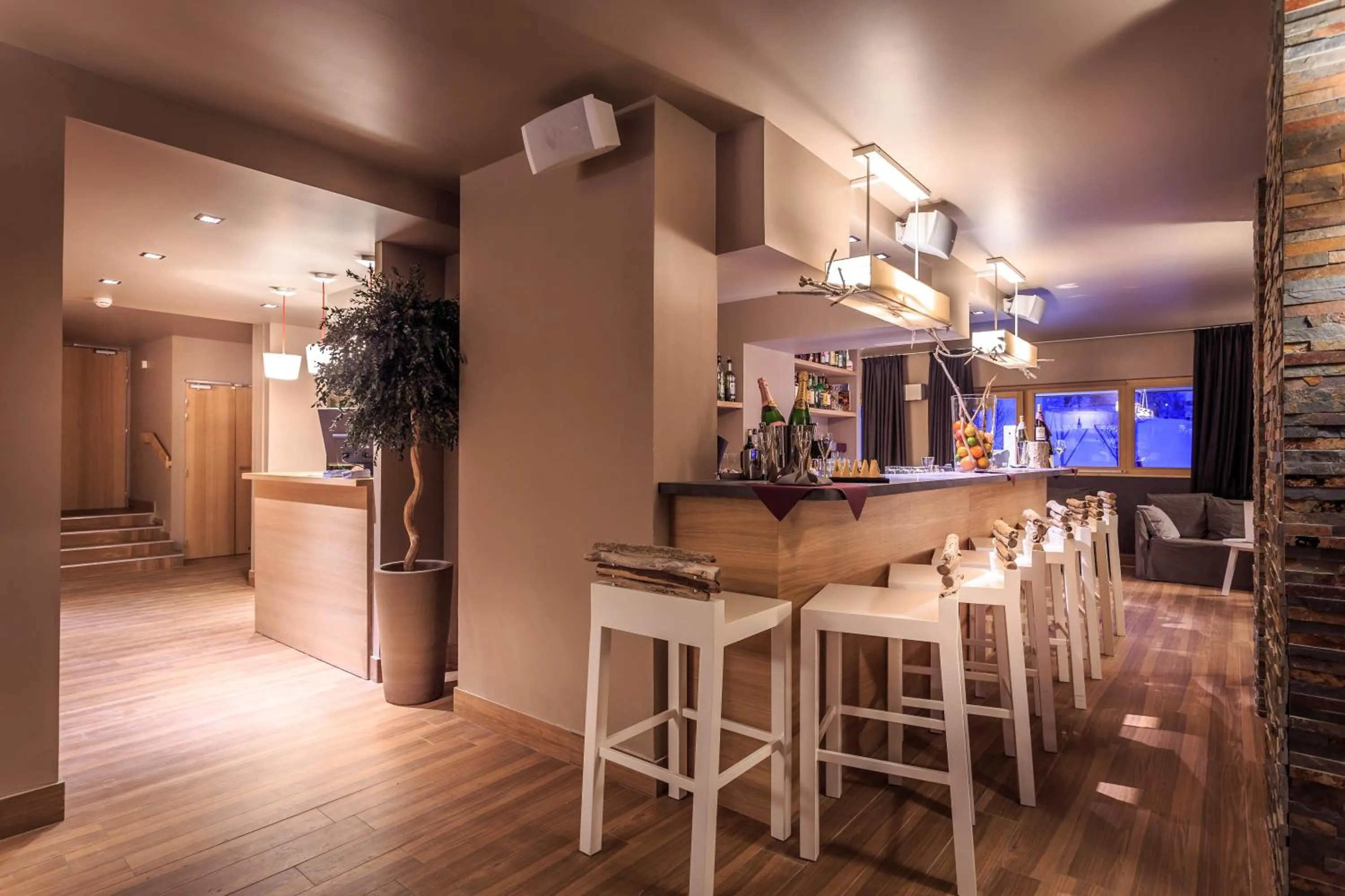 Lounge or bar in Le Grand Aigle Hotel & Spa****