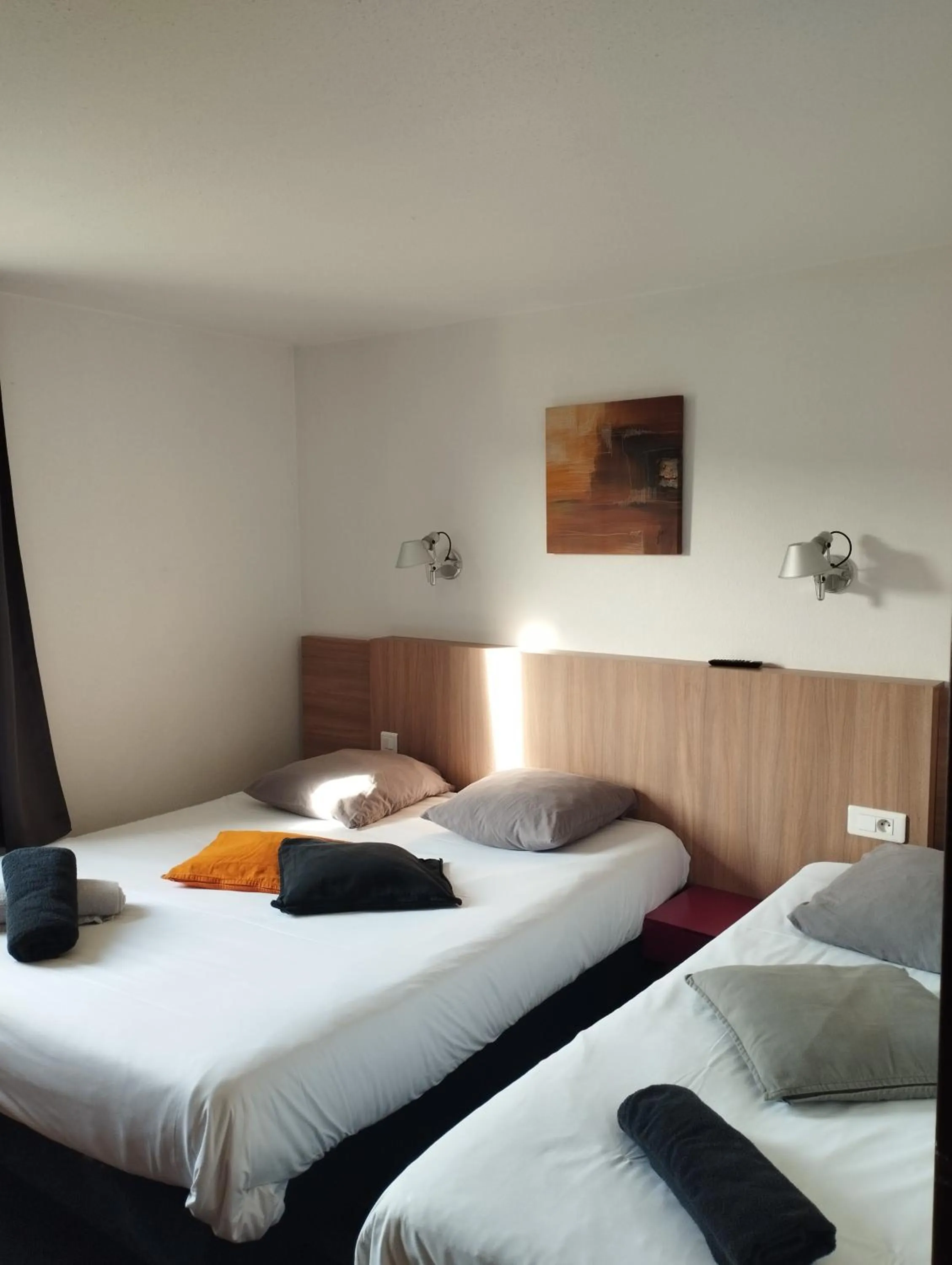 Bedroom, Bed in Kyriad Direct Agen