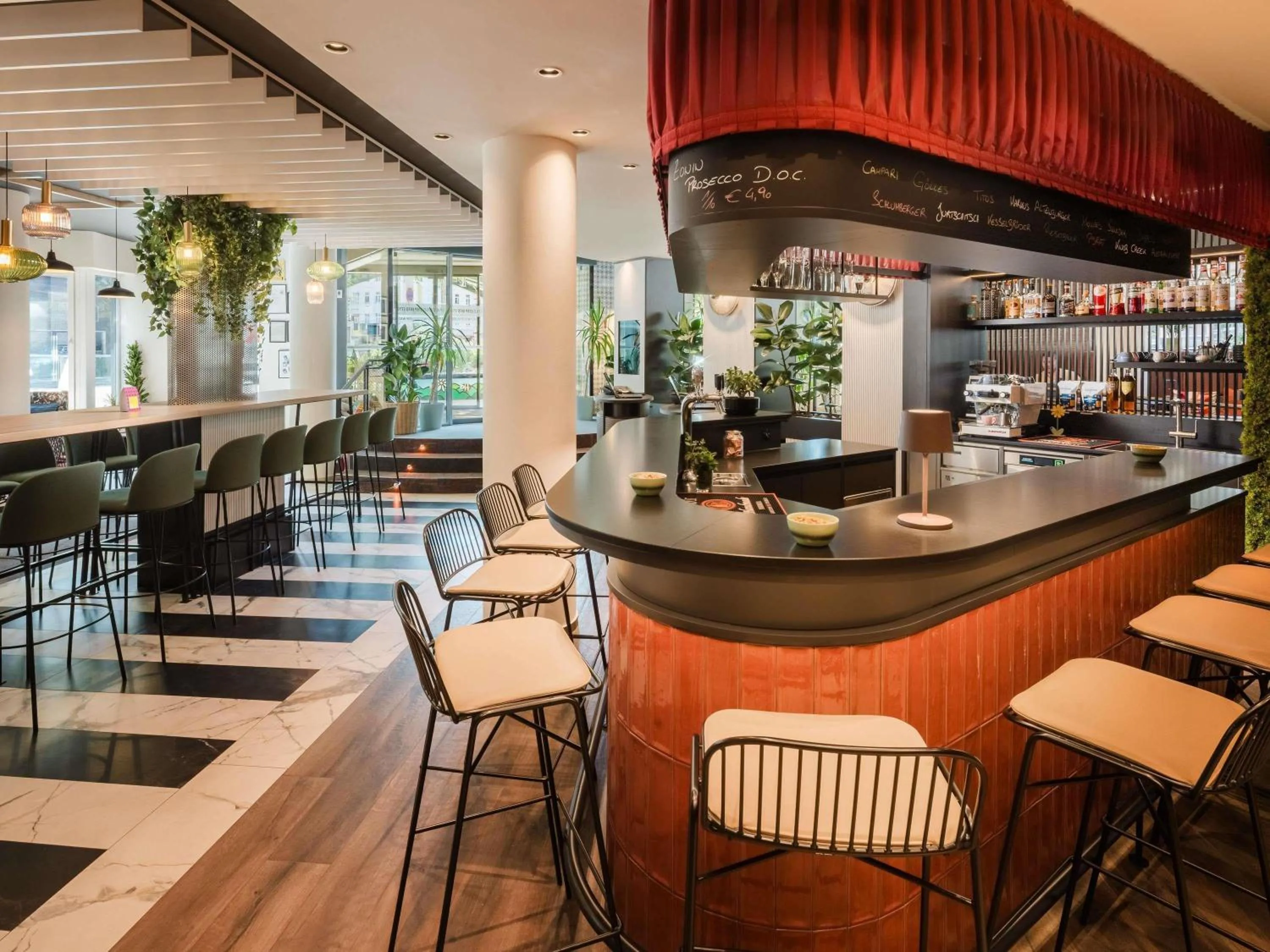 Lounge or bar in Ibis Styles Wien City