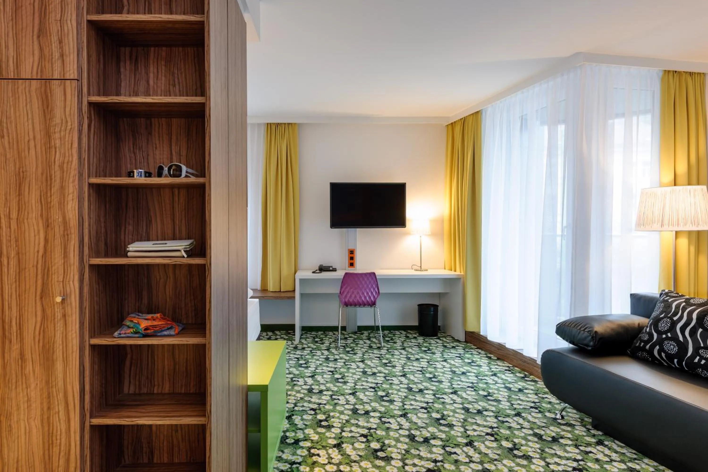 TV and multimedia in Ibis Styles Wien City