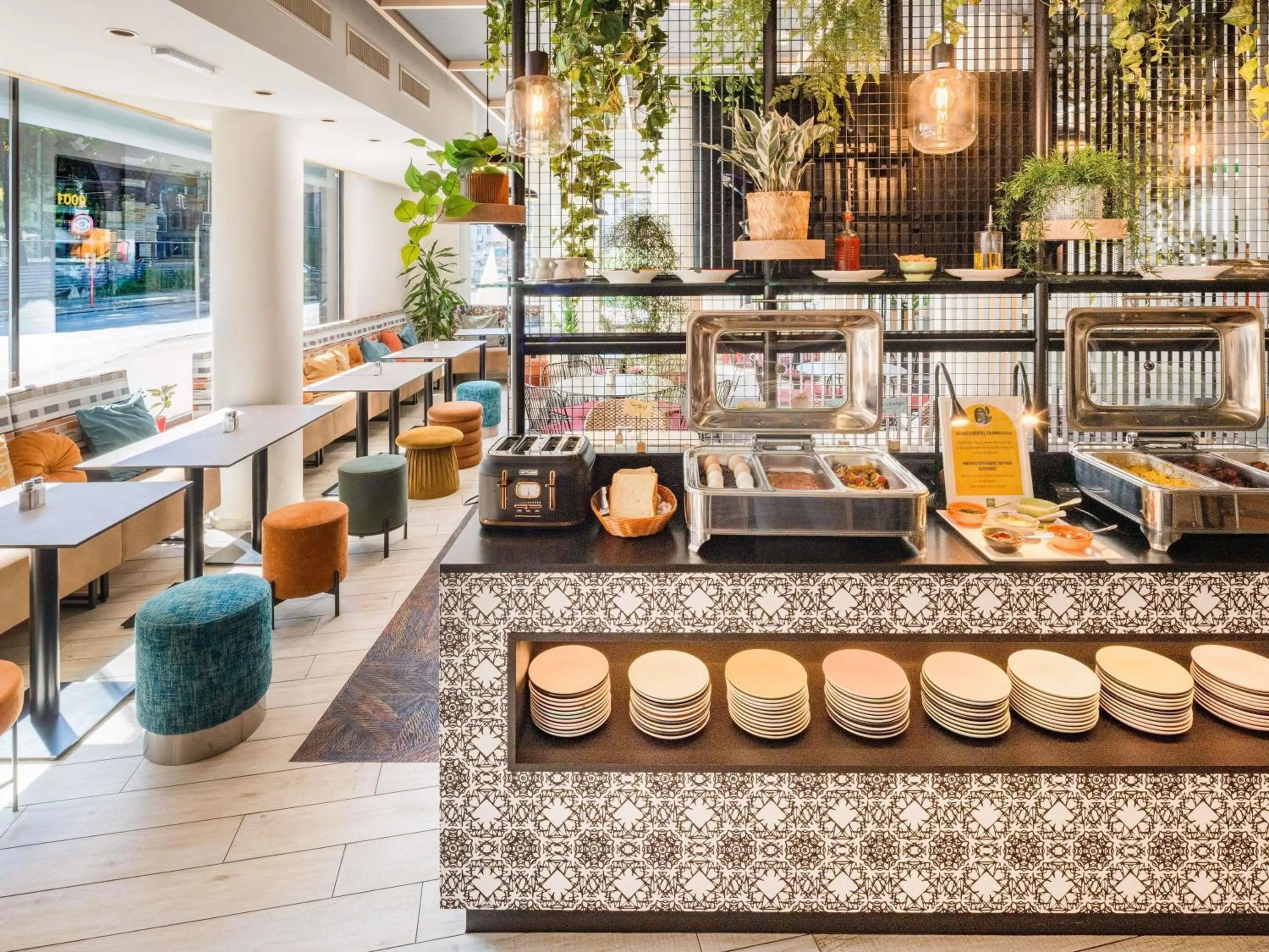 Breakfast in Ibis Styles Wien City