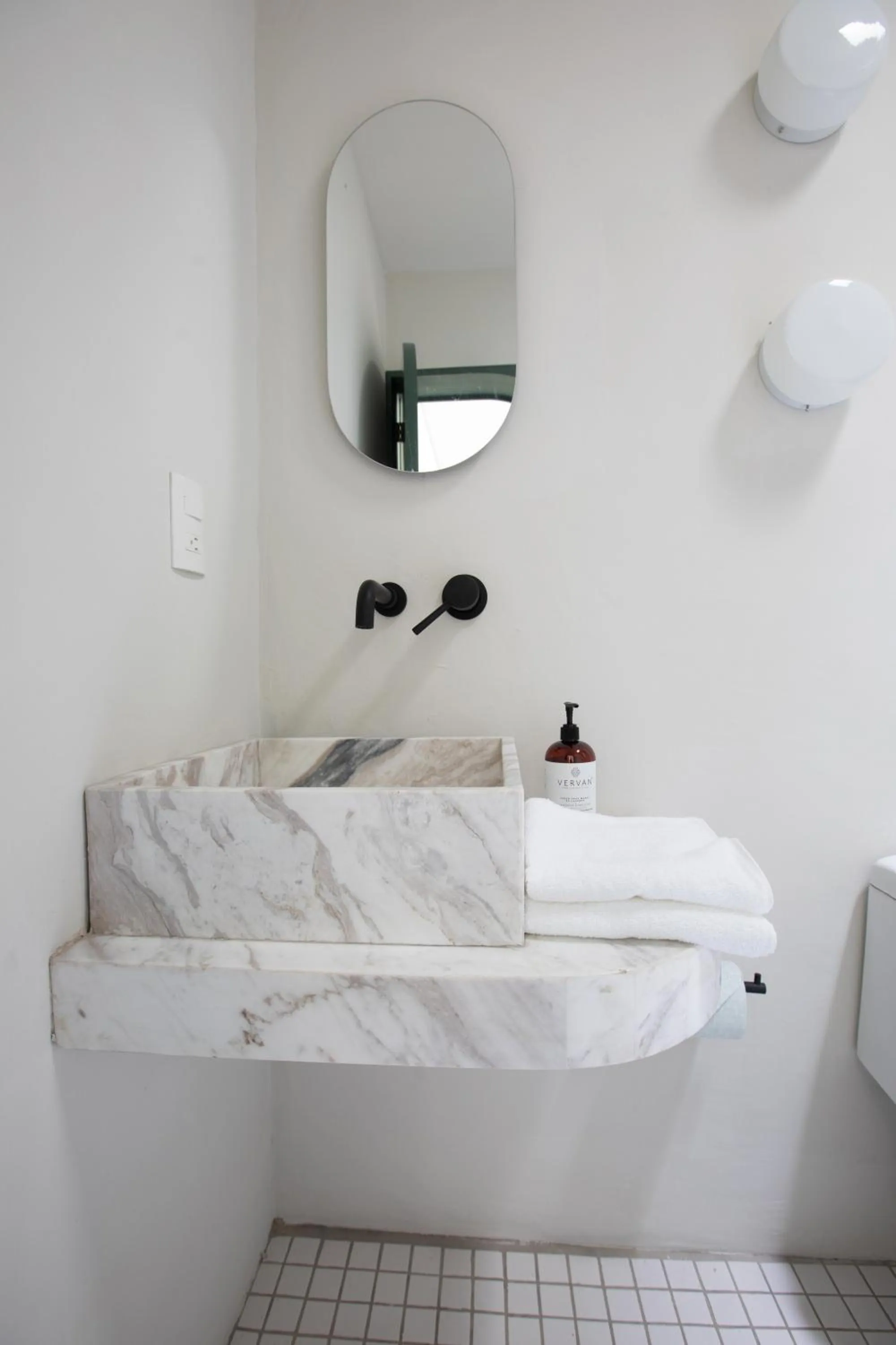 Casa Ixaya by Barrio México