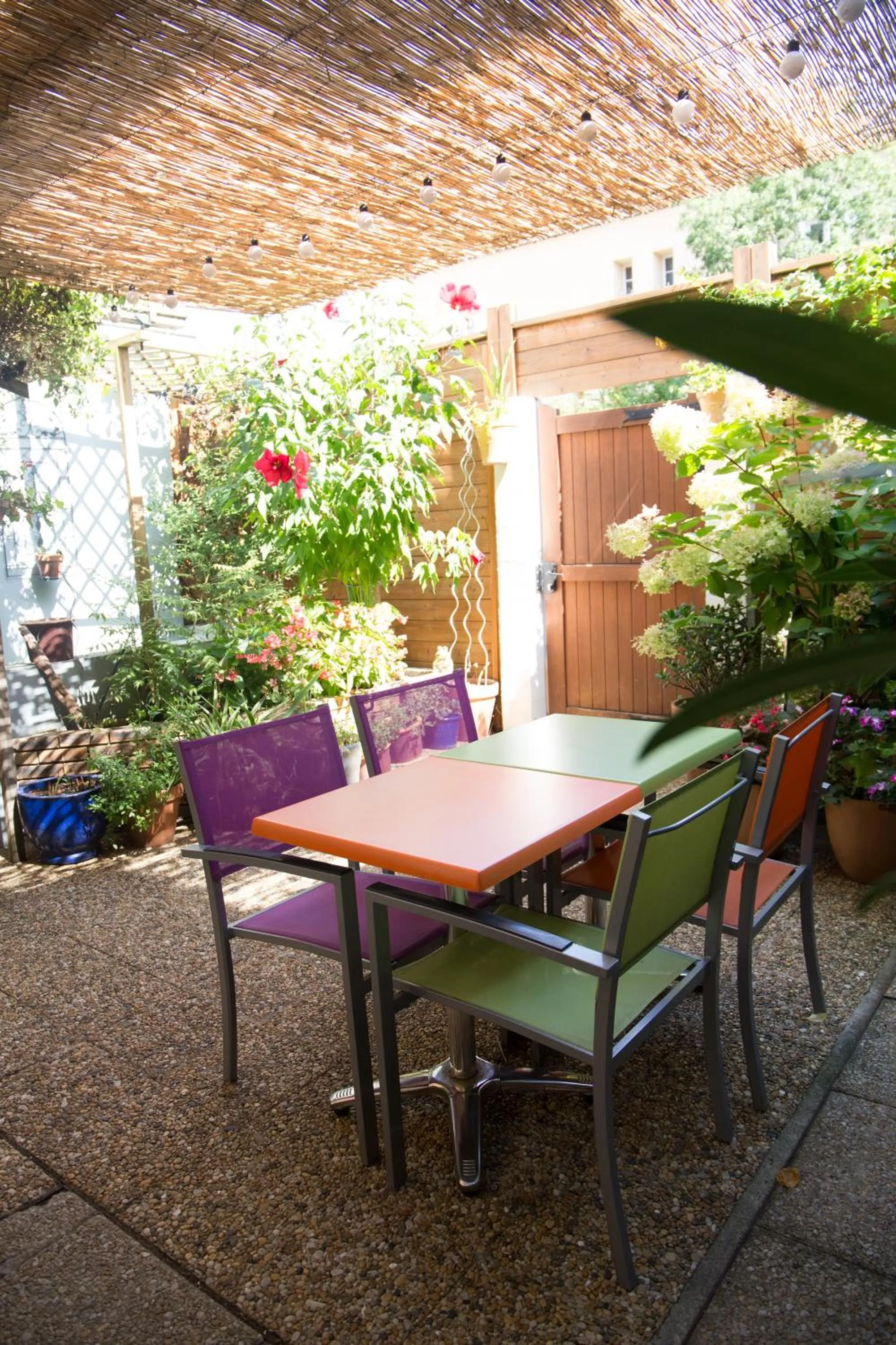 Patio in Hôtel Saint Antoine