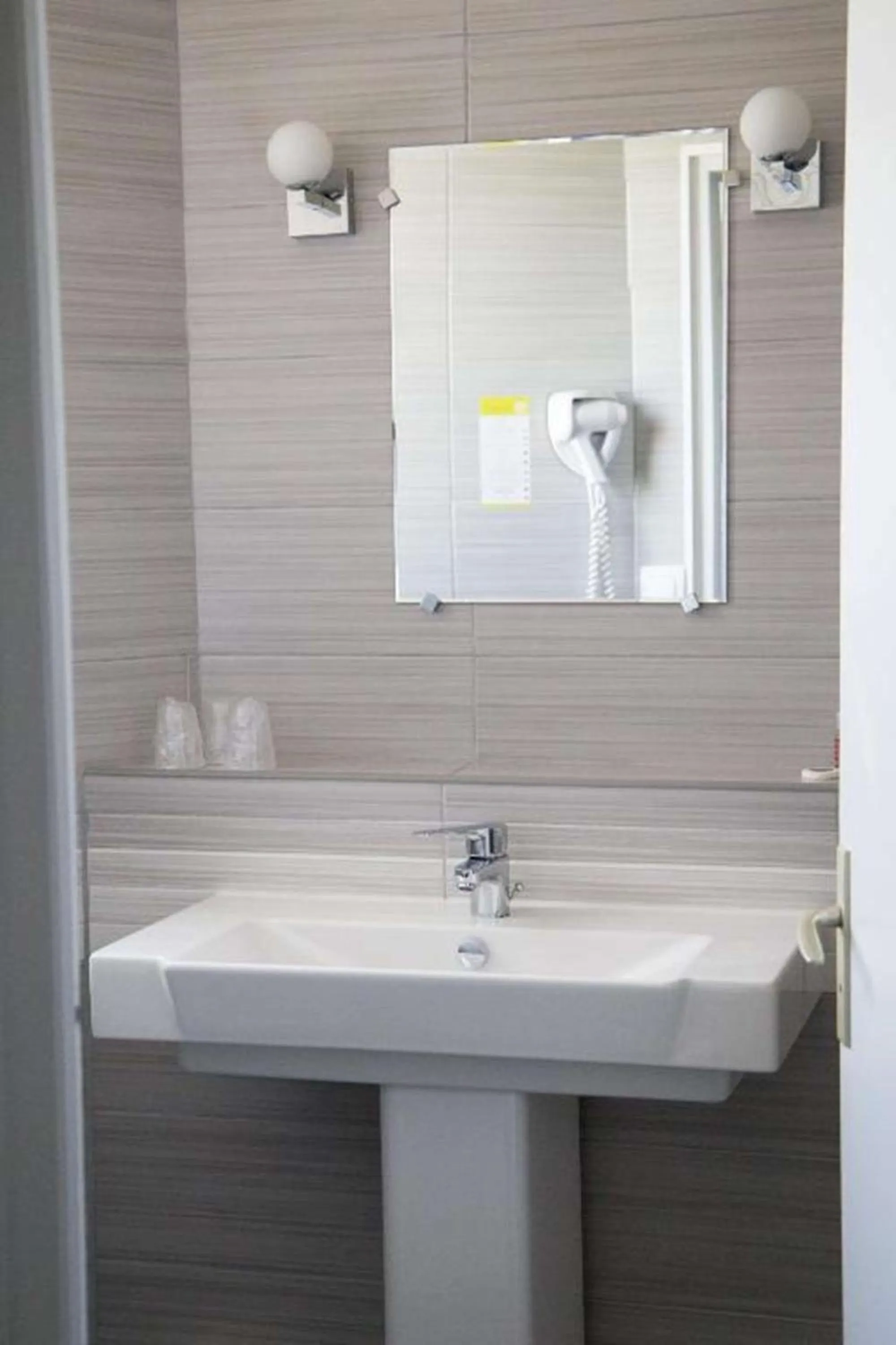 Bathroom in Sure Hotel by Best Western Angouleme