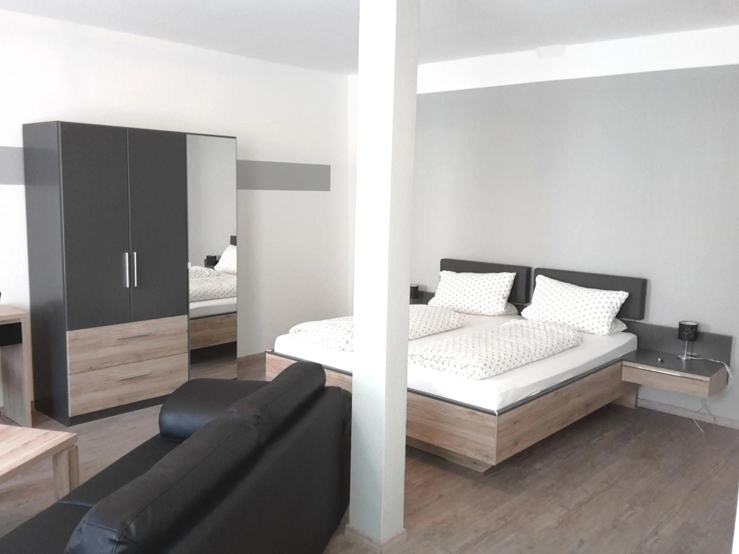 Photo of the whole room, Bed in Pension Marktblick