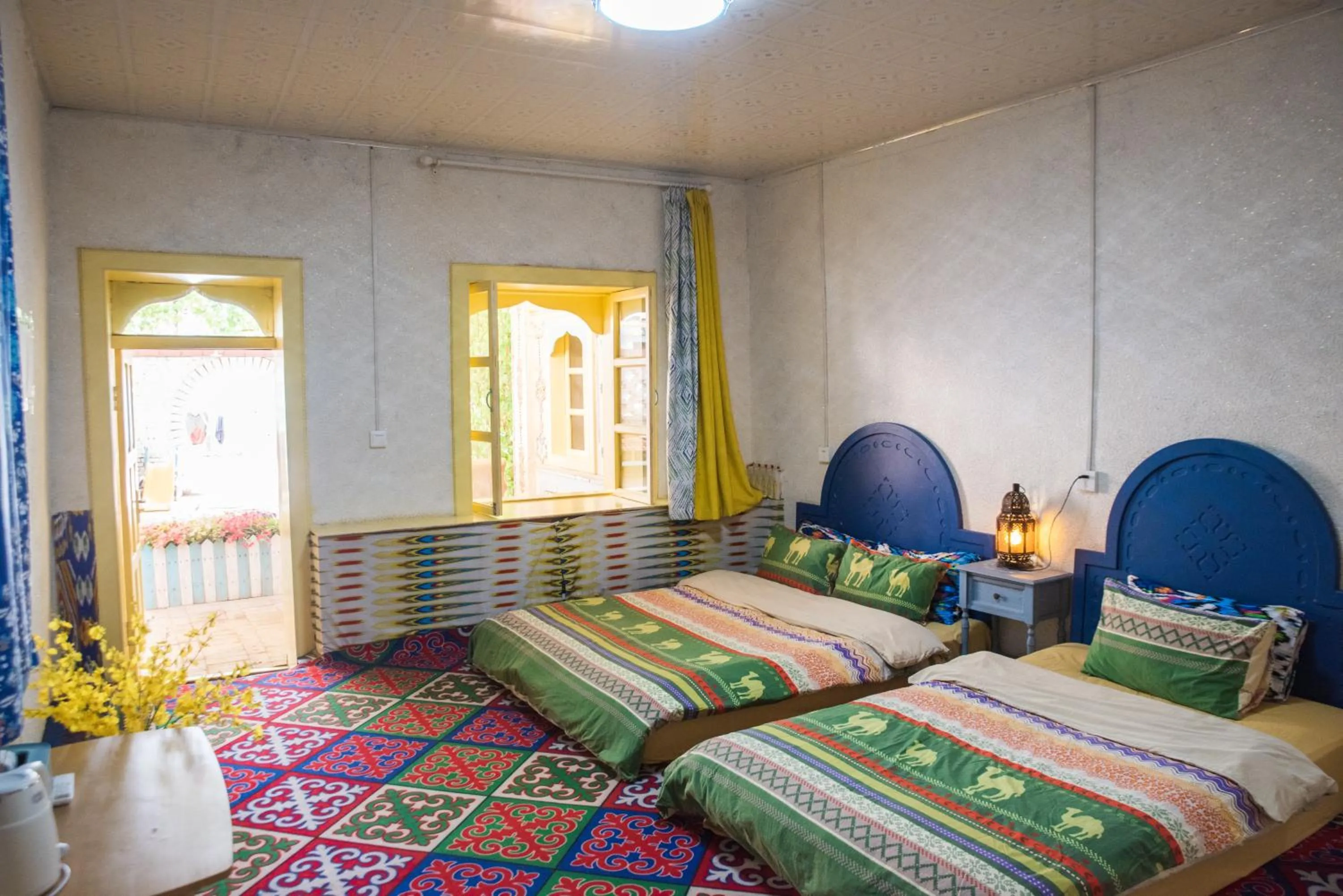 Photo of the whole room, Bed in New Dap Hostel (in Grape Town)