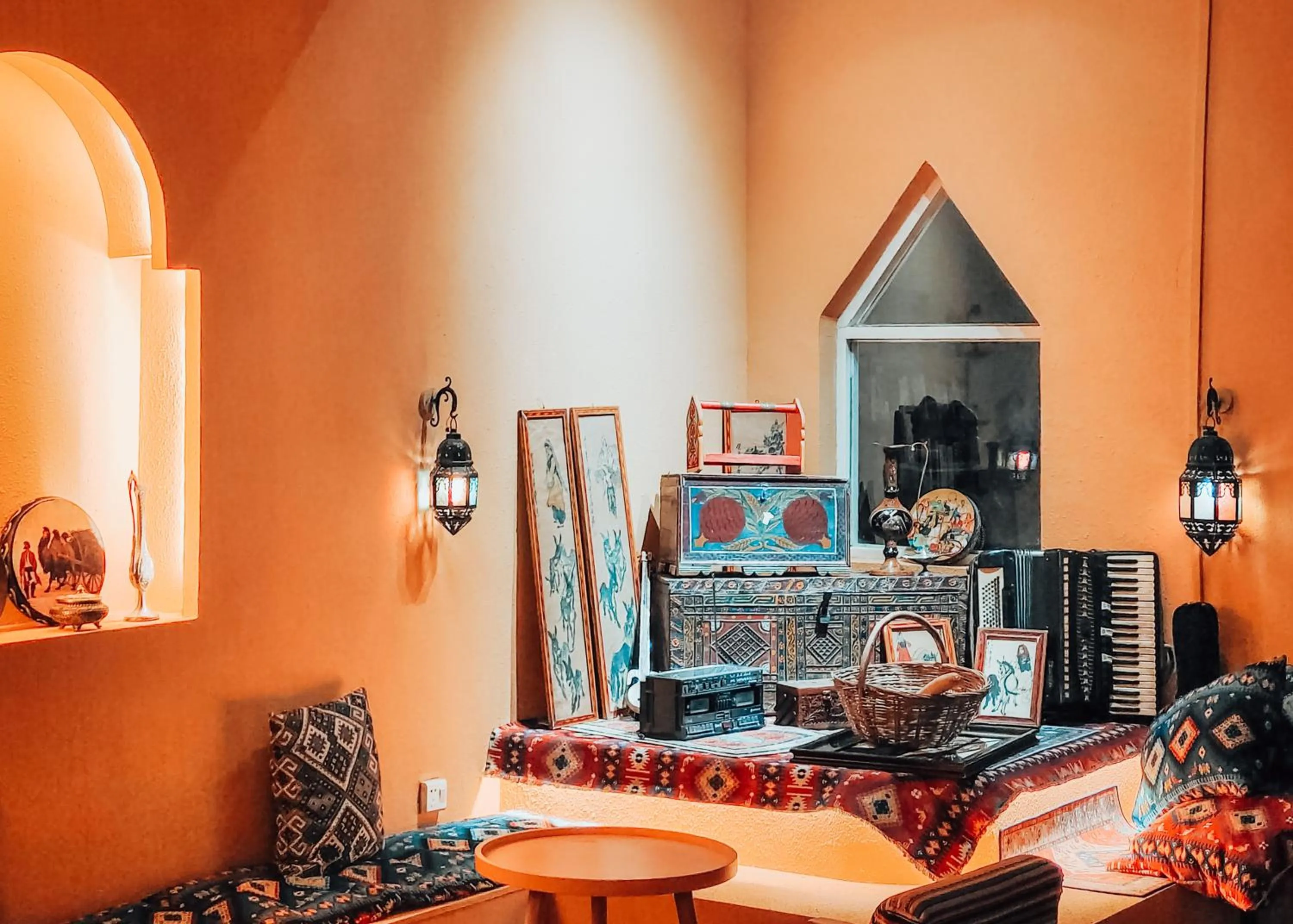 Seating area in New Dap Hostel (in Grape Town)