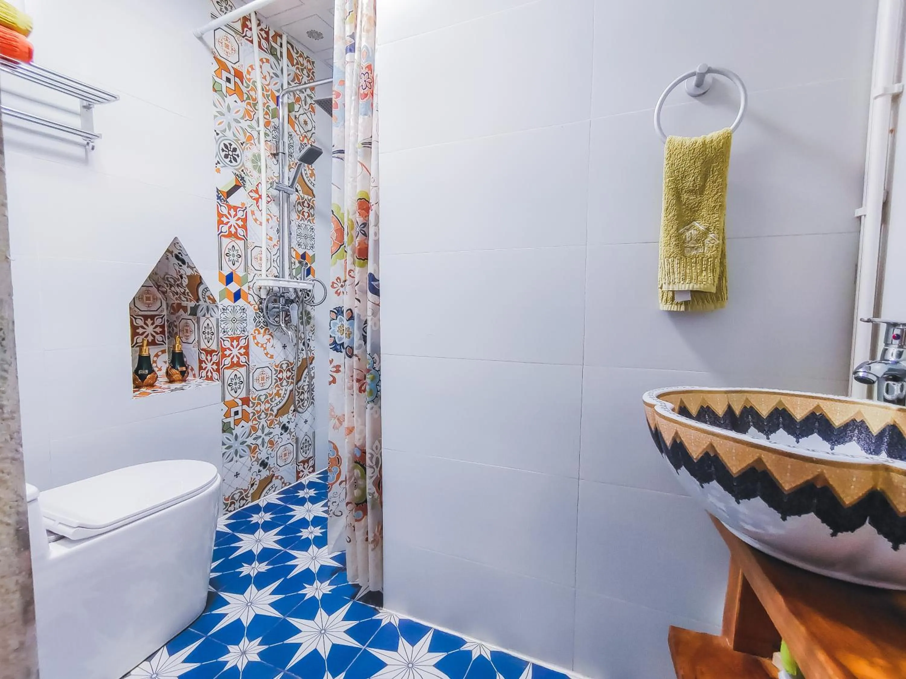 Toilet in New Dap Hostel (in Grape Town)