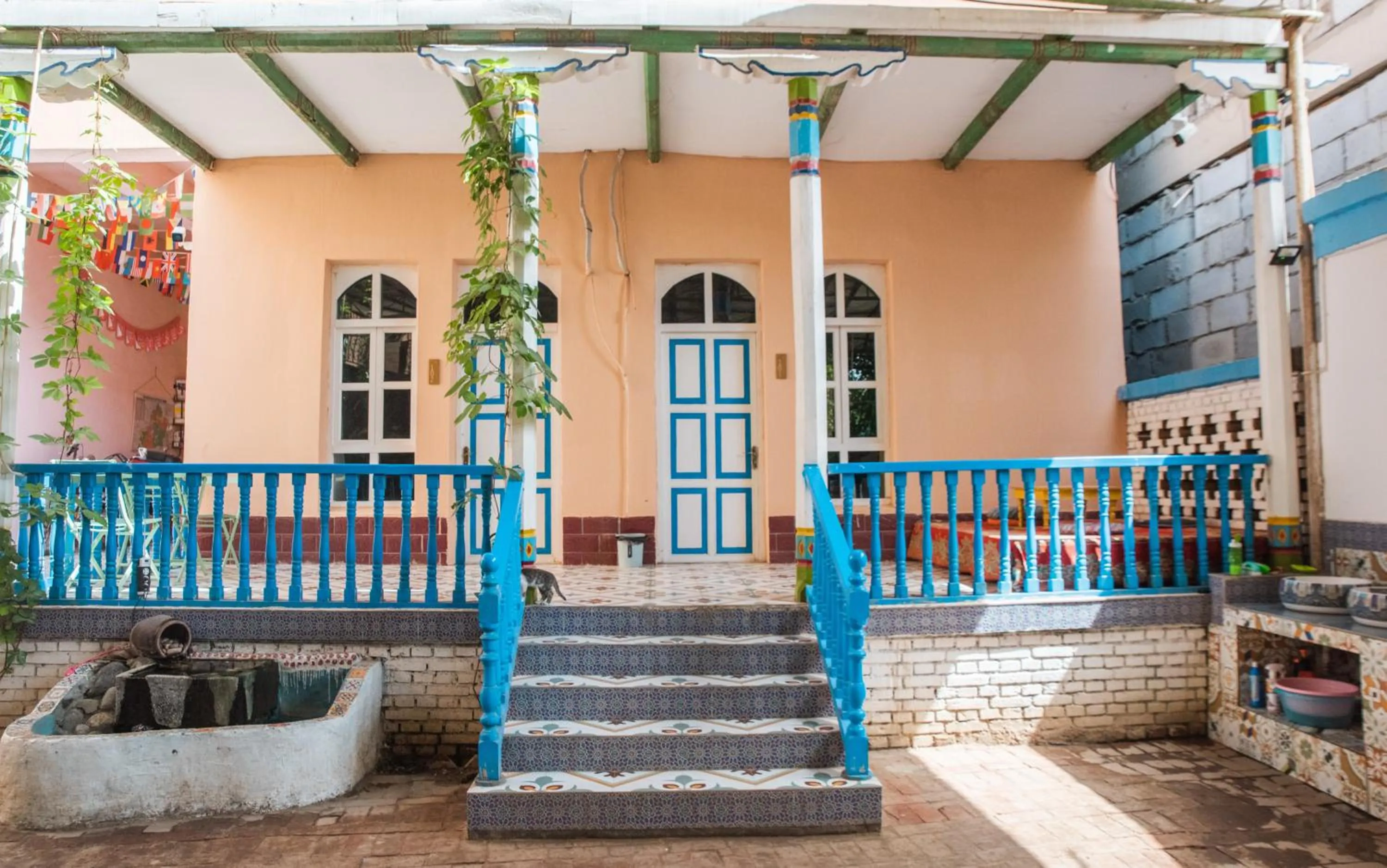 Balcony/Terrace in New Dap Hostel (in Grape Town)
