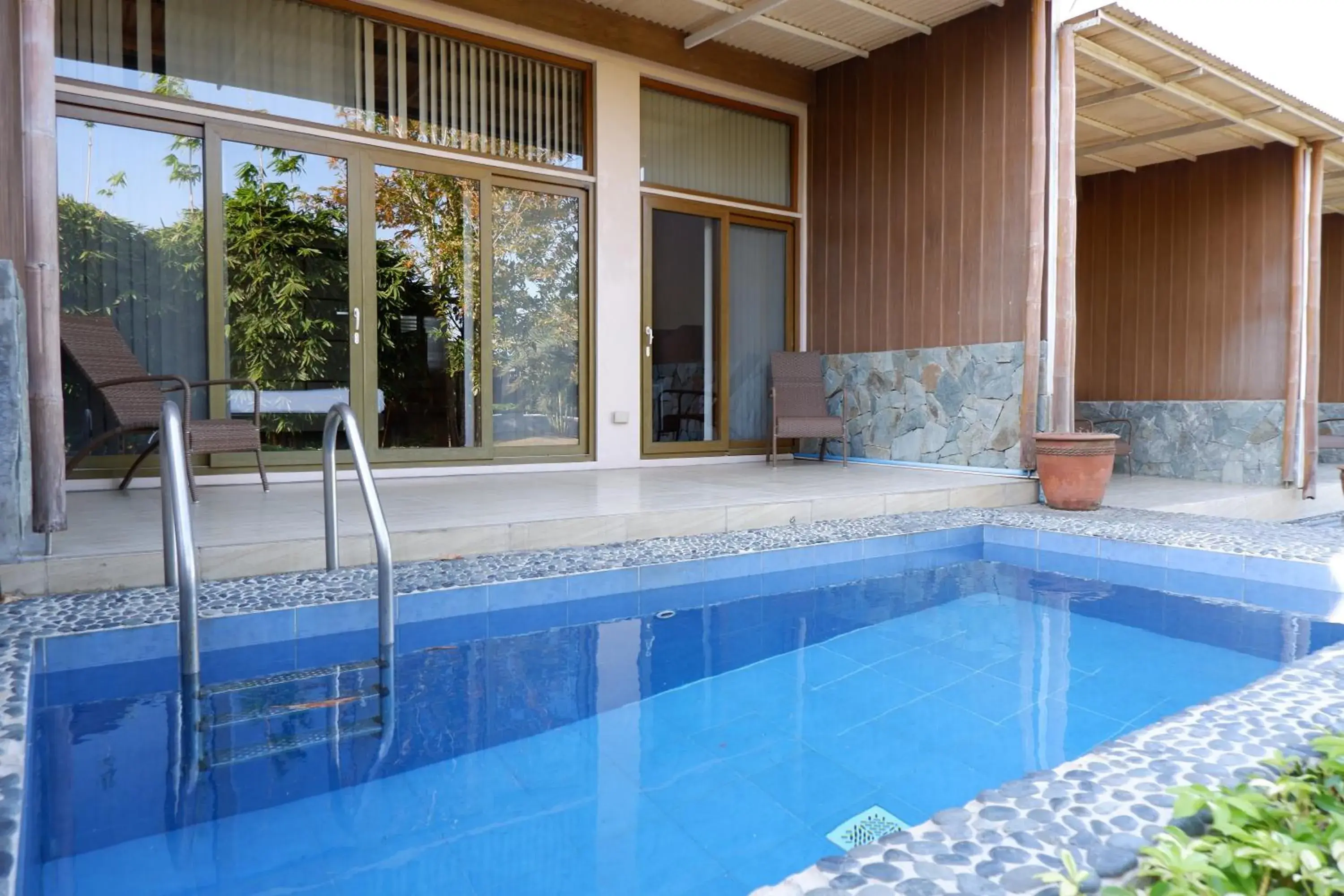 Suite with Private Pool in The Park - Silang Suite with Private Pool in The Park - Silang