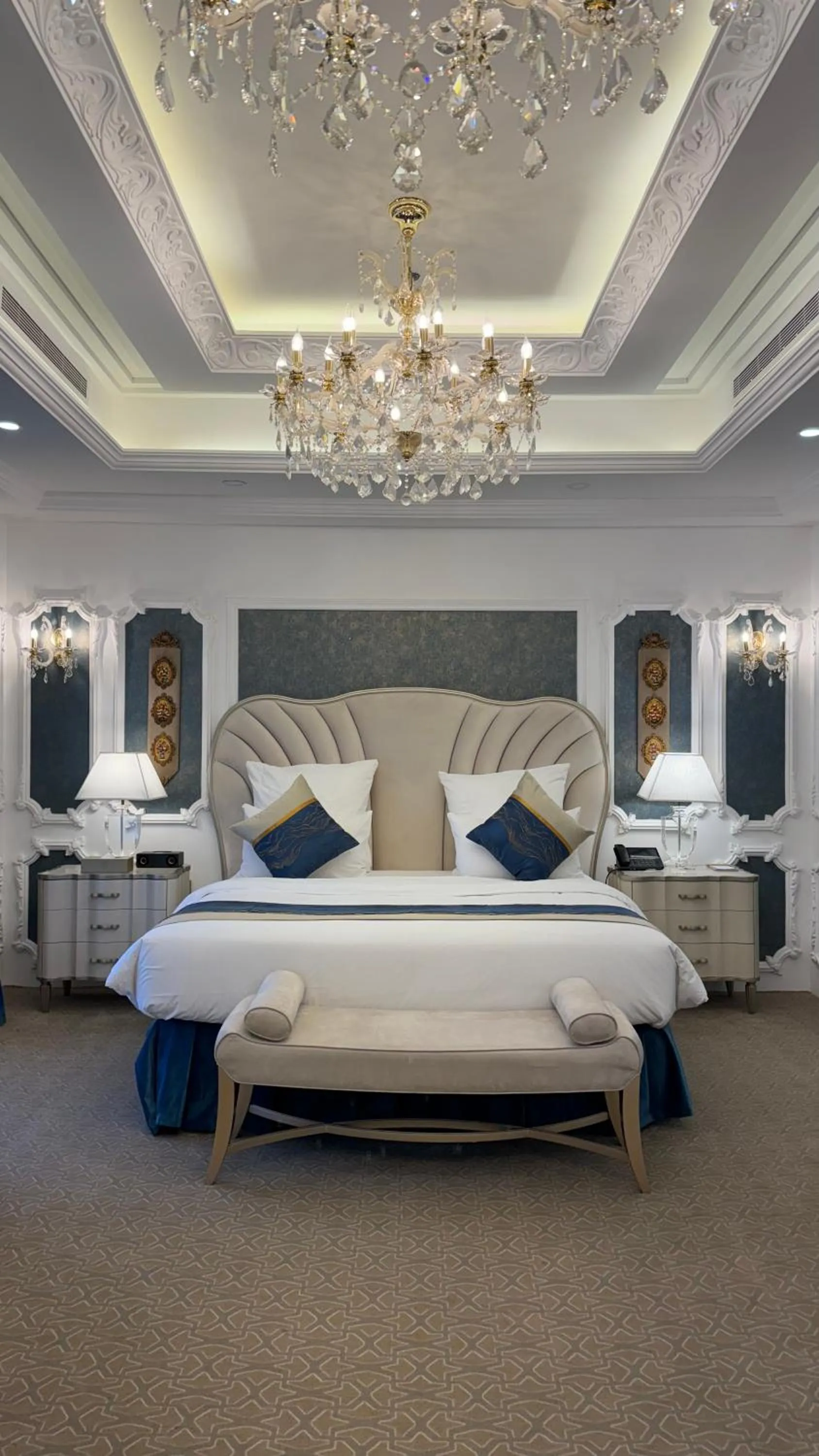 Bedroom, Bed in Remaj Hotel